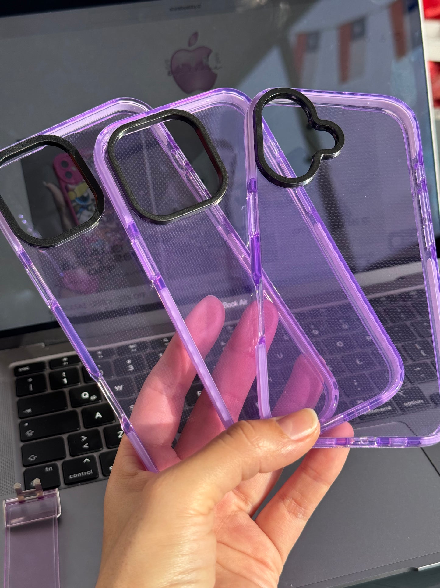 Carcasa transparente, borde reforzado: morado 💜