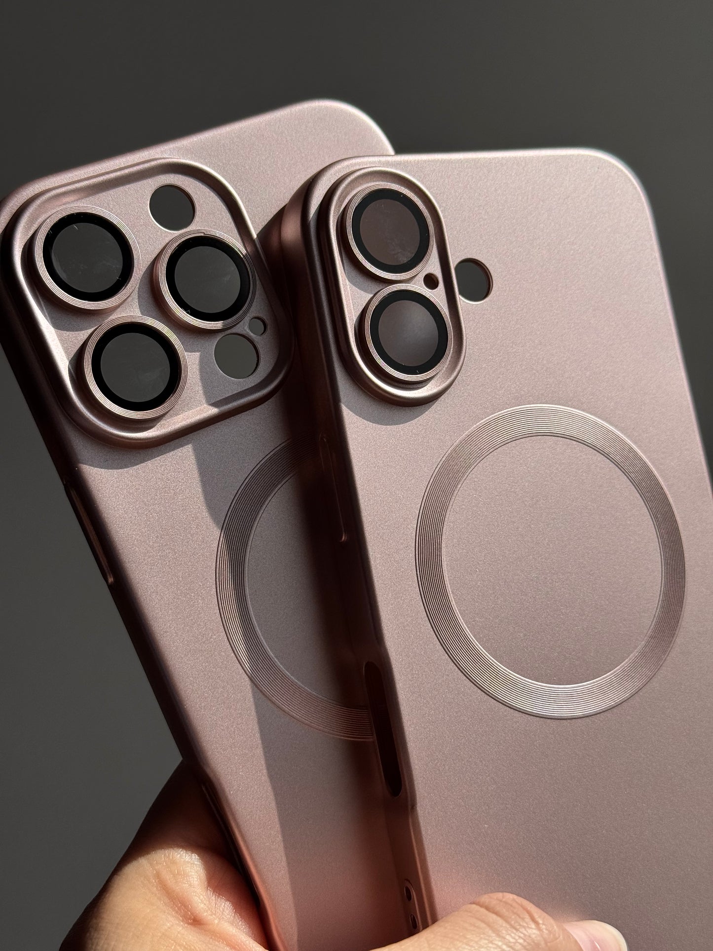 Carcasa MagSafe rosegold, con protección en cámara 📷