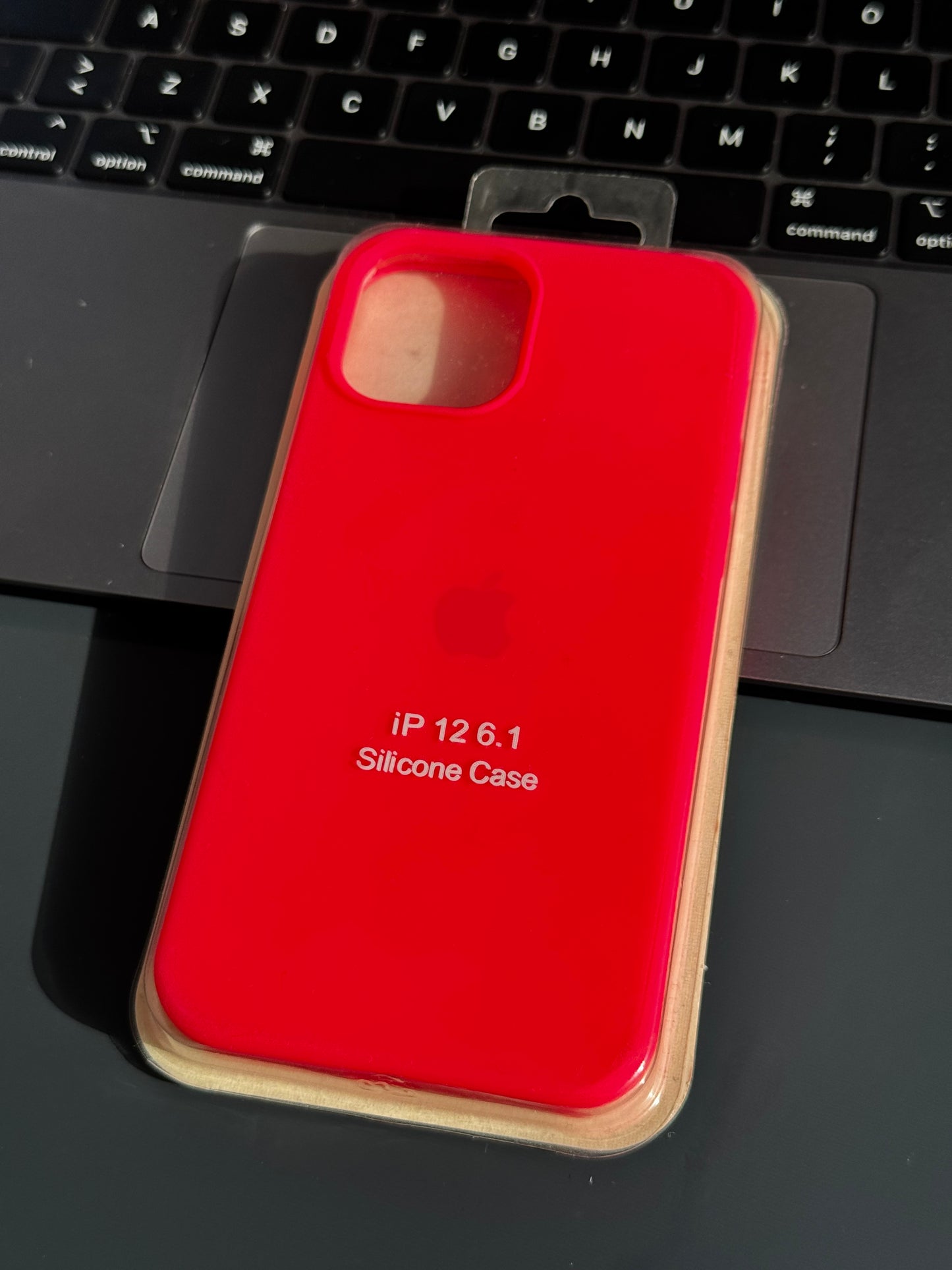 Carcasa tipo original, con abertura de cámara: iPhone 12/12PRO 📱