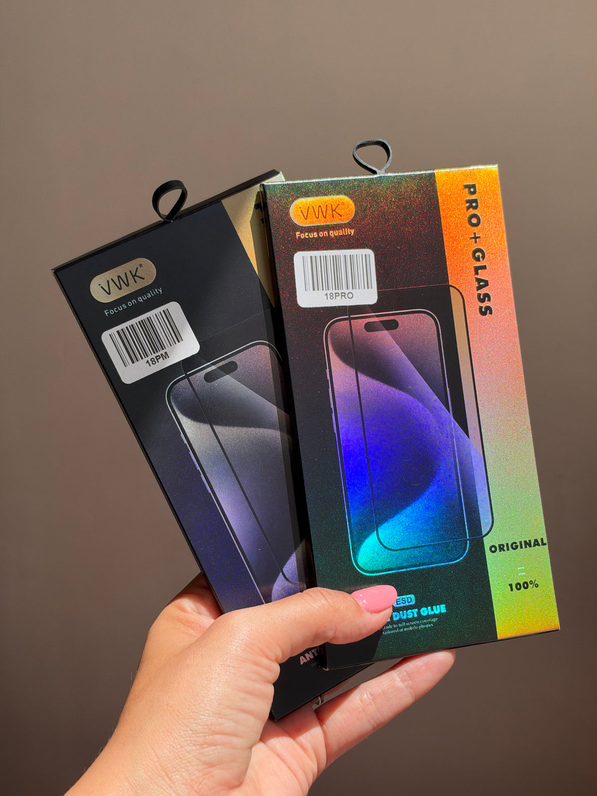 Protector de pantalla, vidrio con bordes: 18 Pro/18ProMax 📱