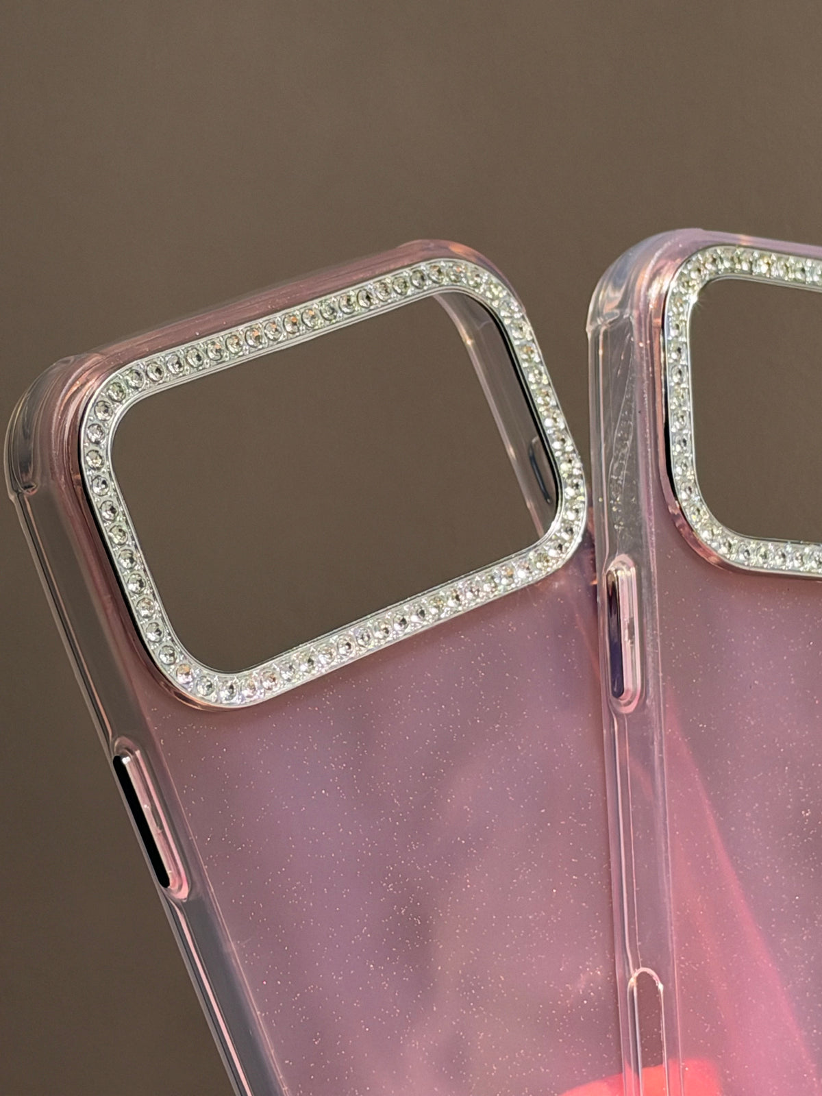 Carcasa rosa brillos, bordes plateados 💖 17ProMax/18ProMax