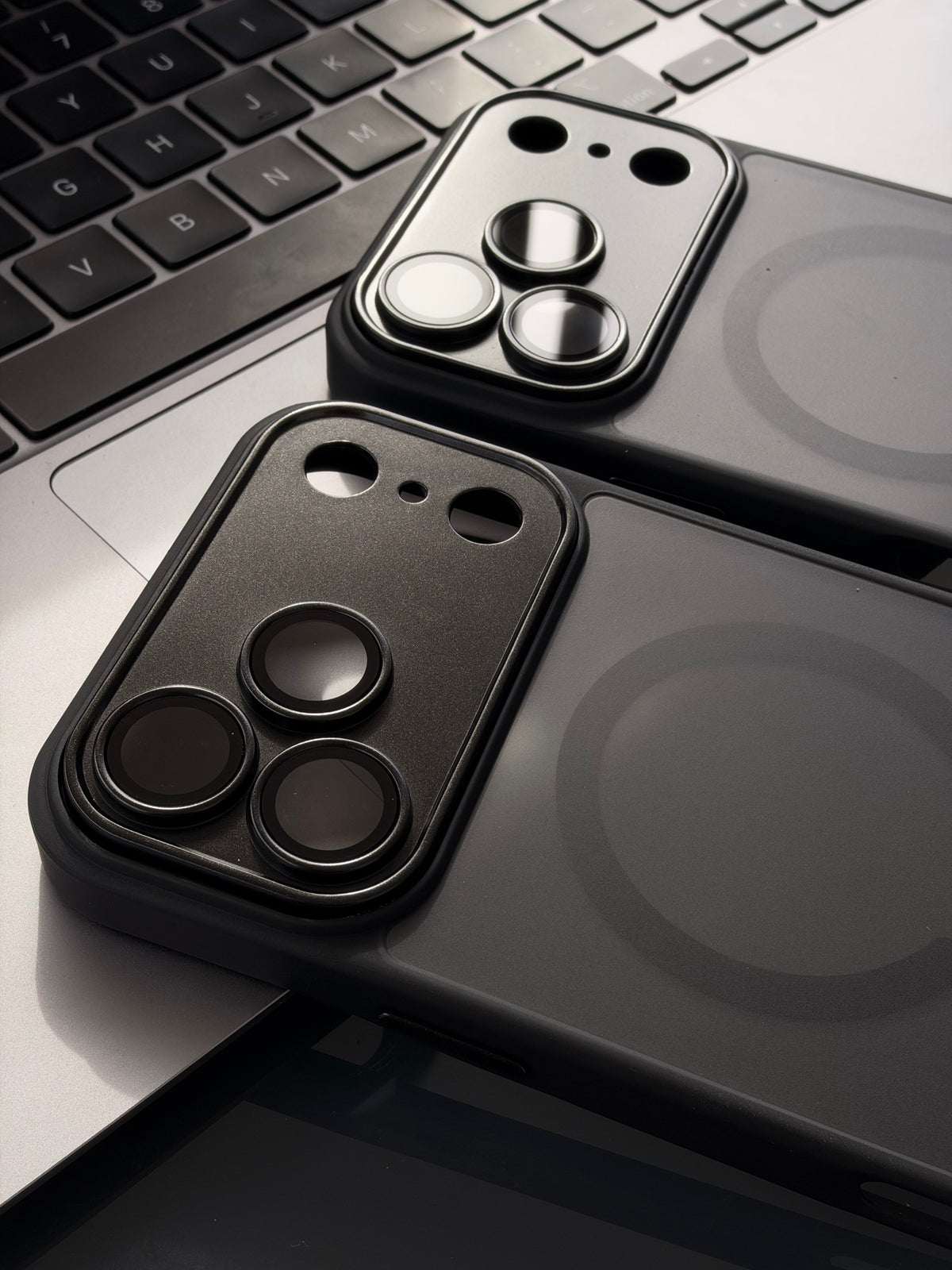 Case MagSafe, Black metalizado (17Pro/18Pro/17PM/18PM)