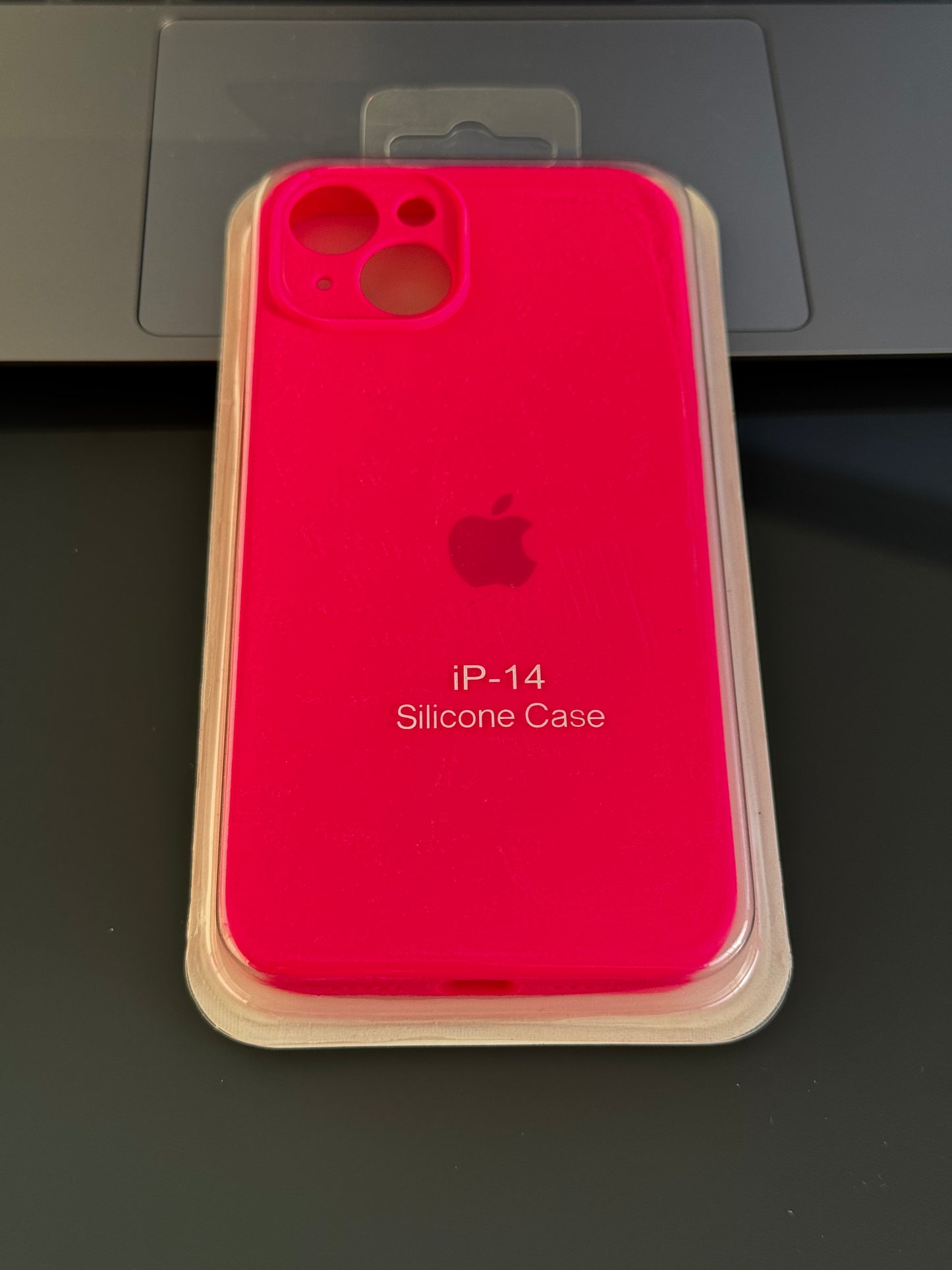 Carcasa tipo original, con protección de cámara: iPhone 14 📱