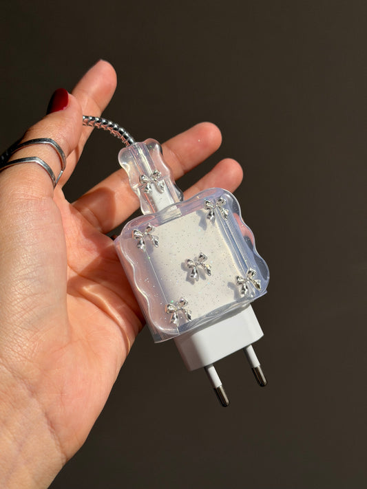 Protector de adaptador C(20W) coquette plateado 🩶✨