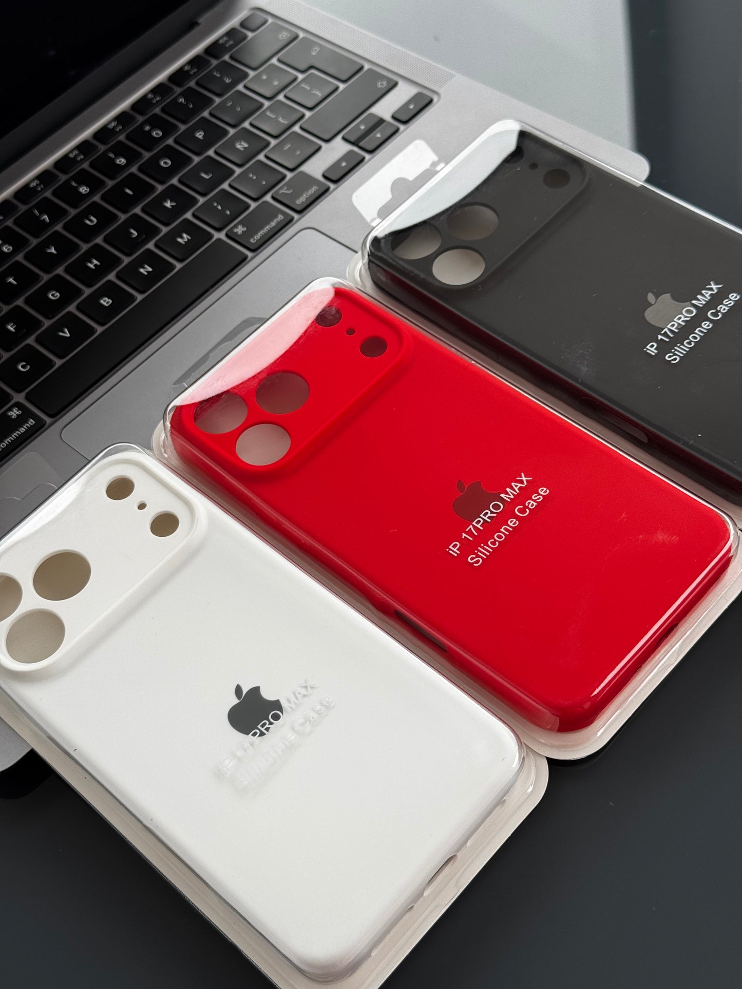 Carcasa tipo original con protección de cámara: IPhone 17PROMAX 📱