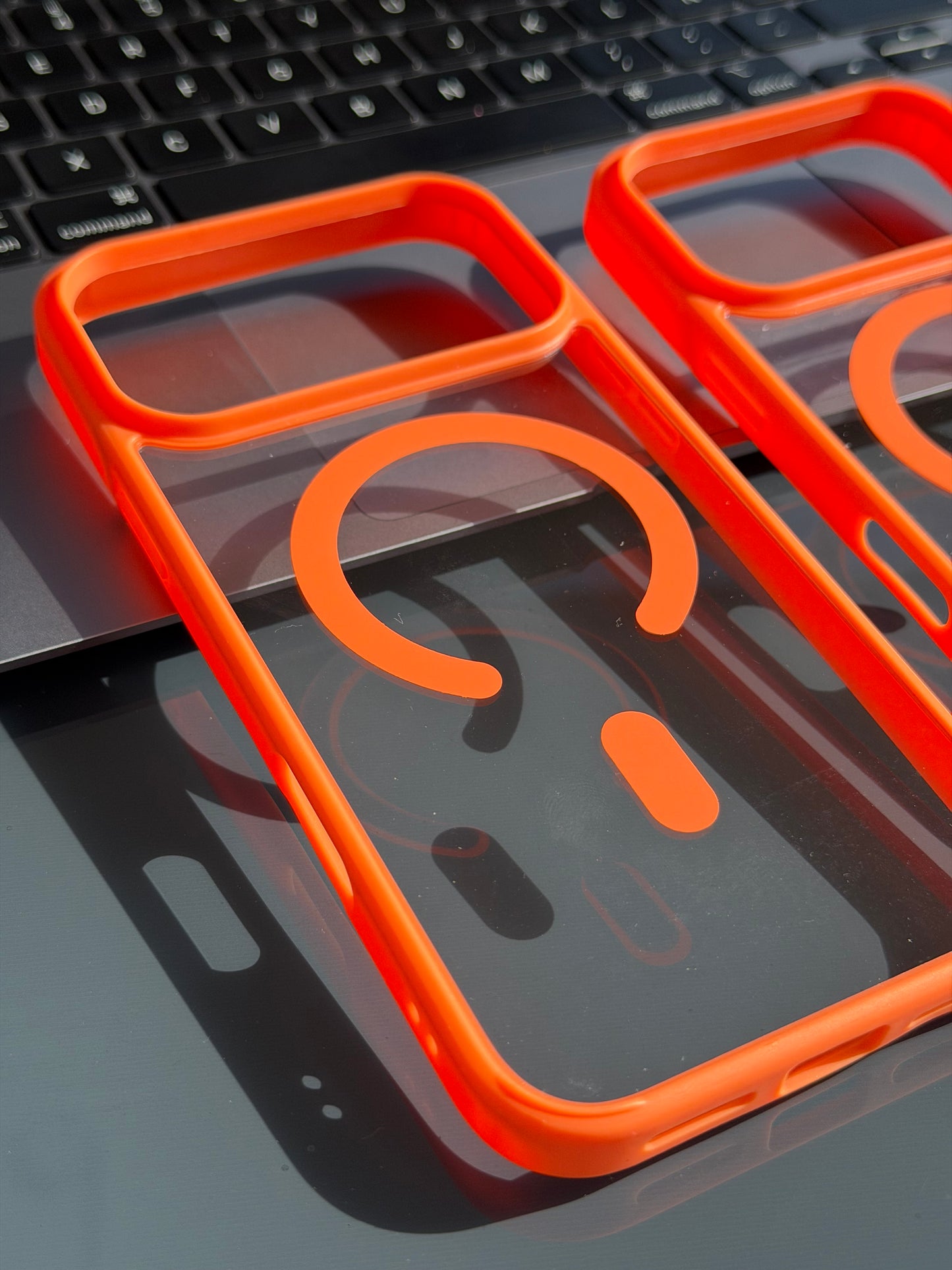 Carcasa MagSafe , bordes naranjos 🧡 iPhone 17Pro/17ProMax