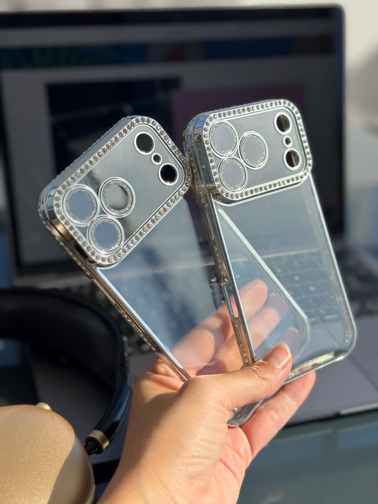 Carcasa bordes plateados c/brillos🩶✨ (iPhone 17/17Pro/17ProMax)