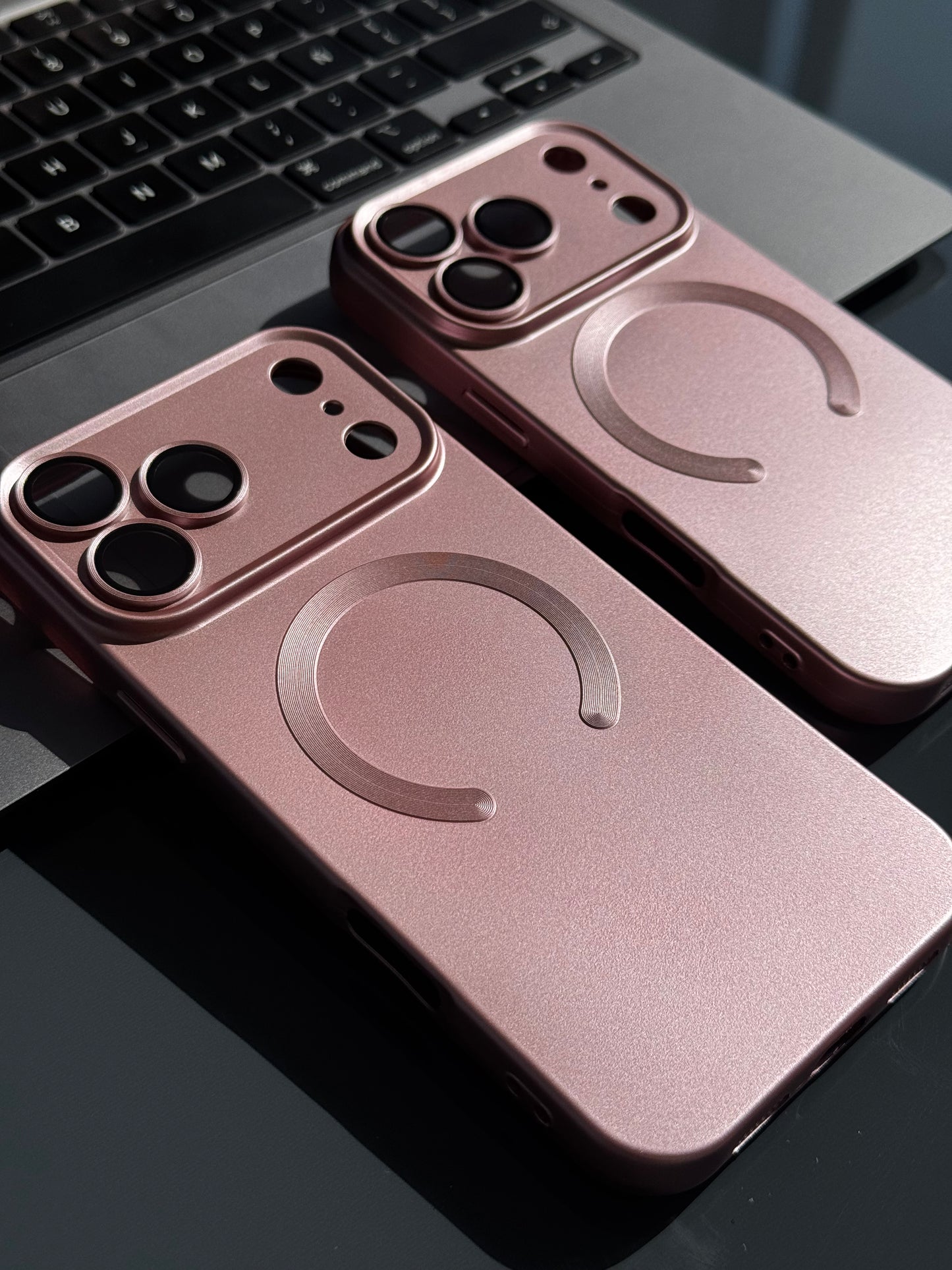 Carcasa MagSafe RoseGold , con protección en cámara 📷