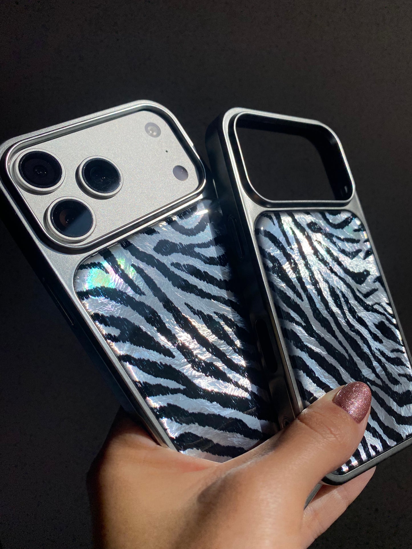 Carcasa Print Plateado, solo iph 17/17Pro/17ProMax.