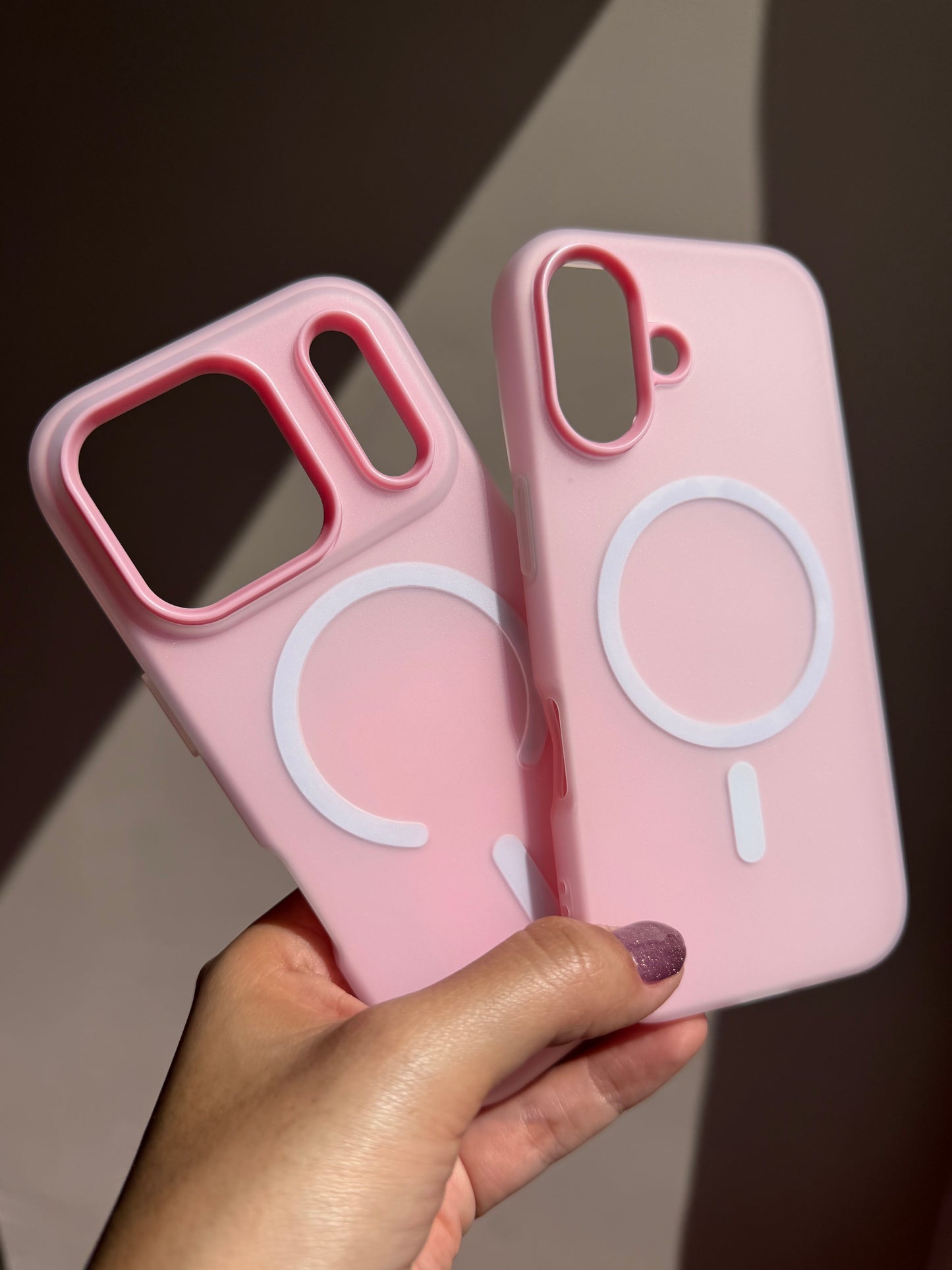Case MagSafe rosada, doble protección (iPhone 17/17pro/17promax)