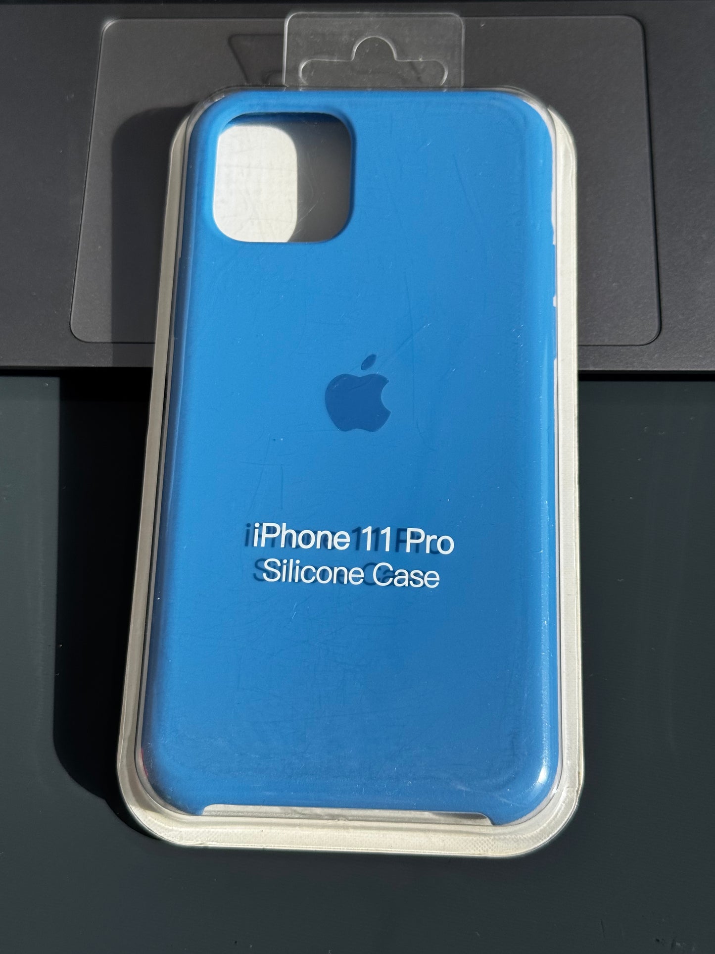 Carcasa tipo original con abertura de cámara: iPhone 11 PRO📱