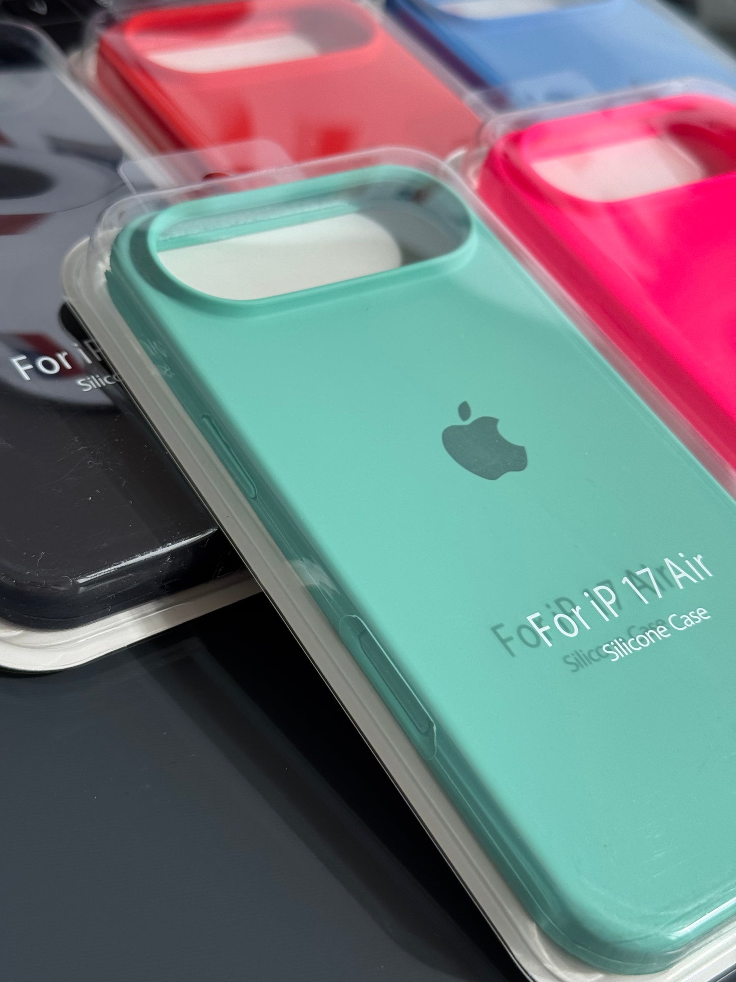 Carcasa tipo original con logo: iPhone 17 AIR 📱
