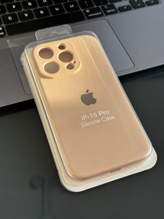 Carcasa de silicona tipo original con logo y protección en cámara: iPhone 15 PRO📱