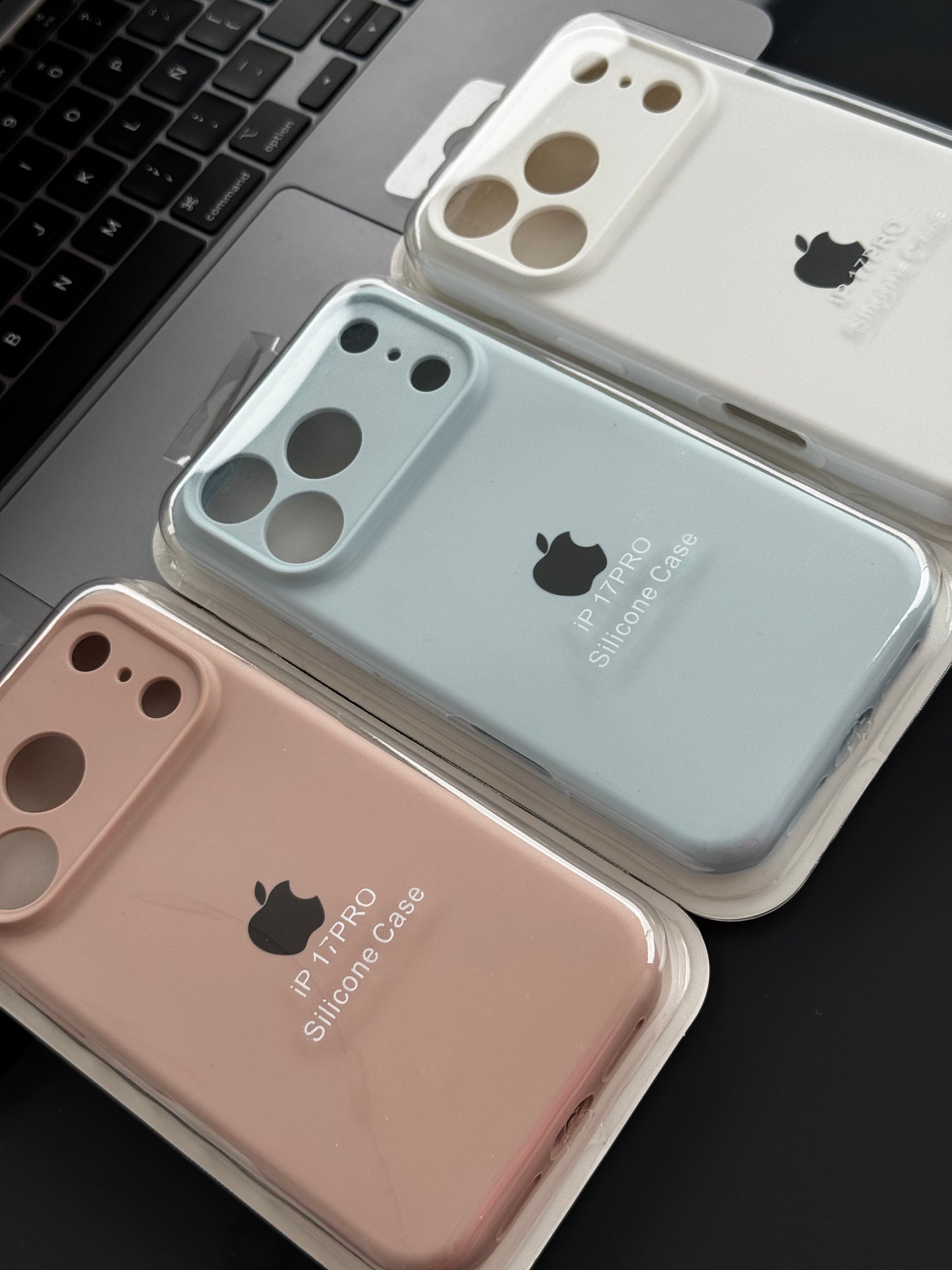 Carcasa tipo original con protección en cámara: iPhone 17PRO📱