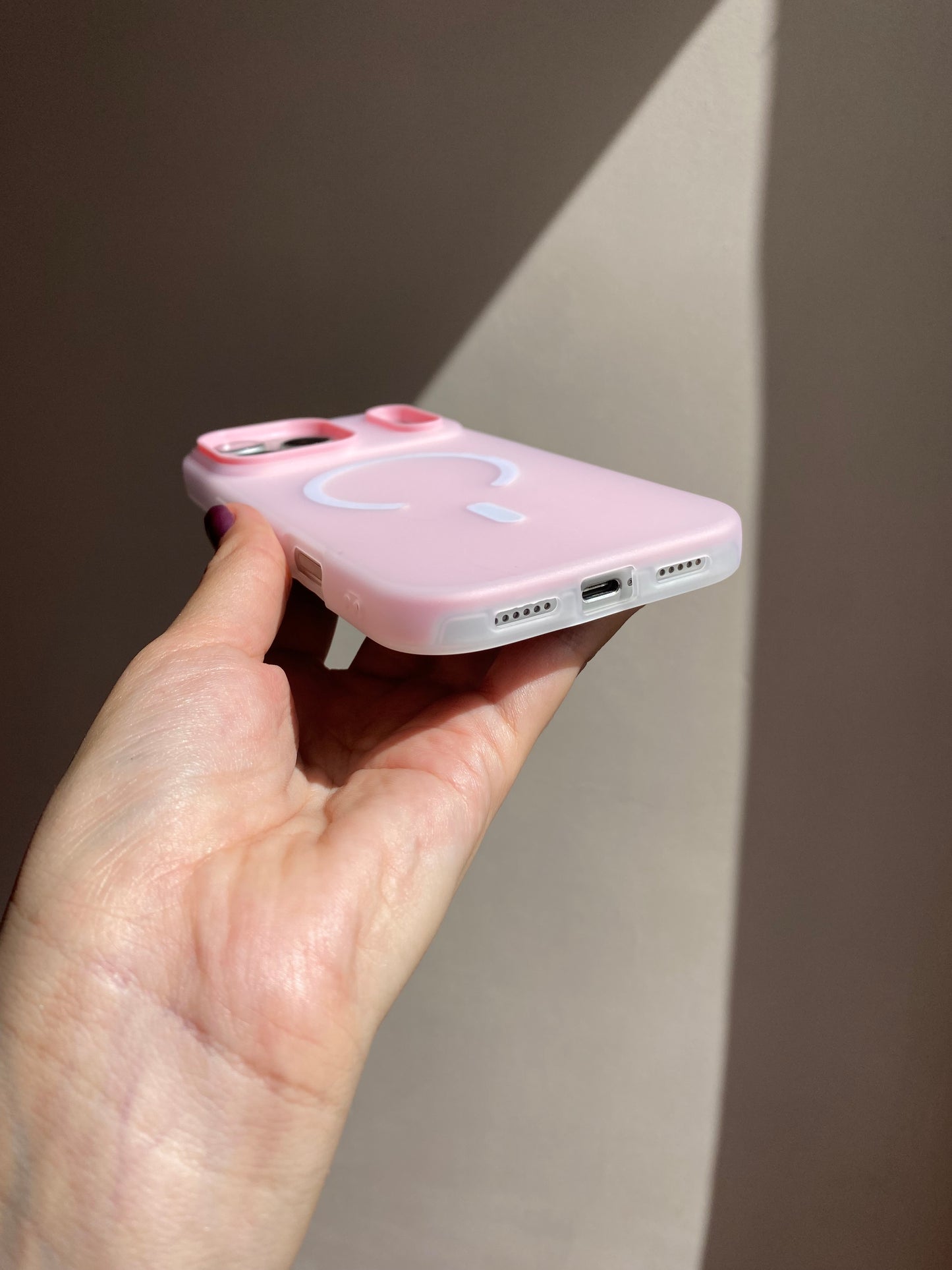 Case MagSafe rosada, doble protección (iPhone 17/17pro/17promax)