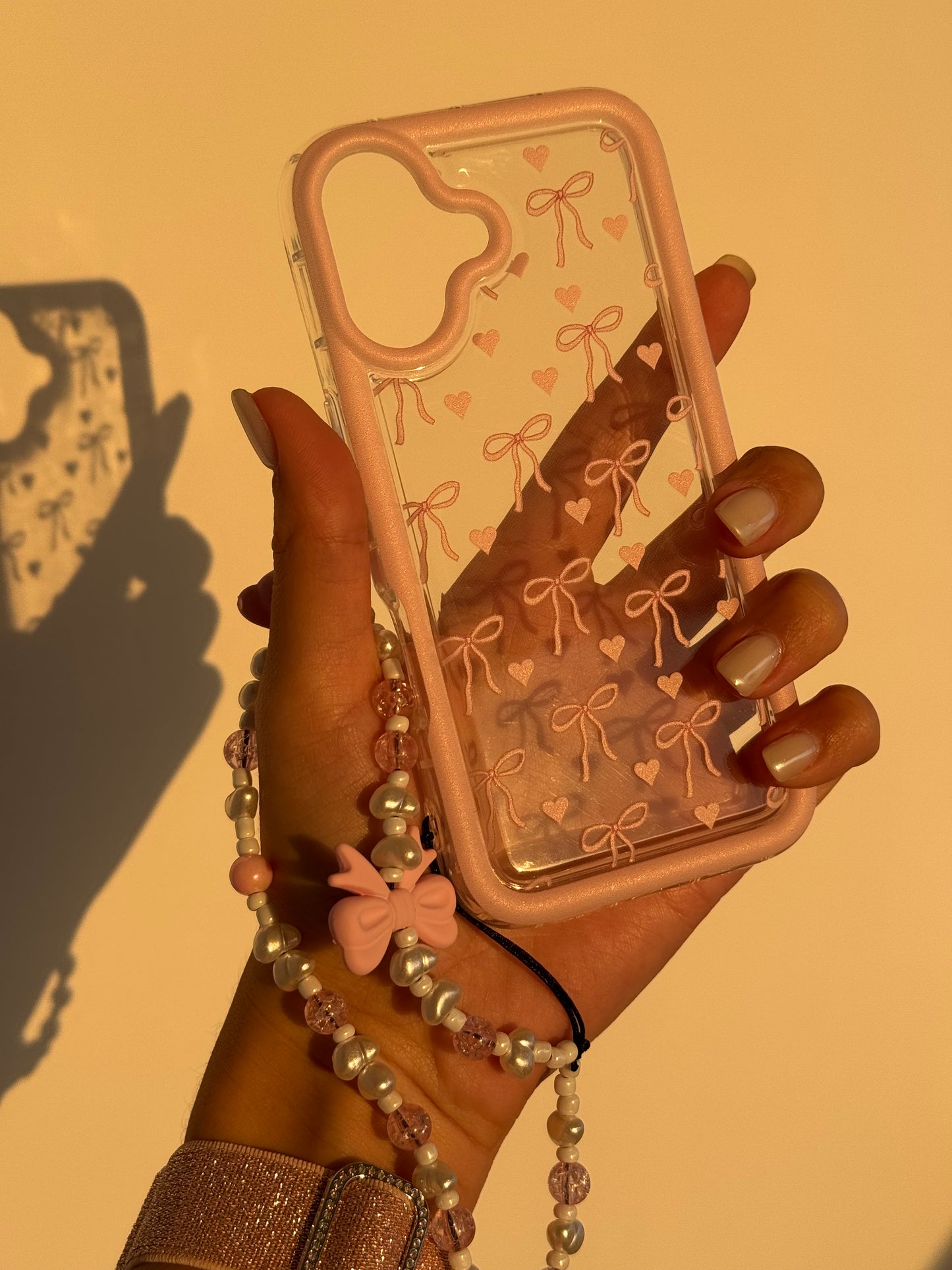 Carcasa transparente Coquette 🎀 bordes rosa (reforzado) no incluye accesorio.