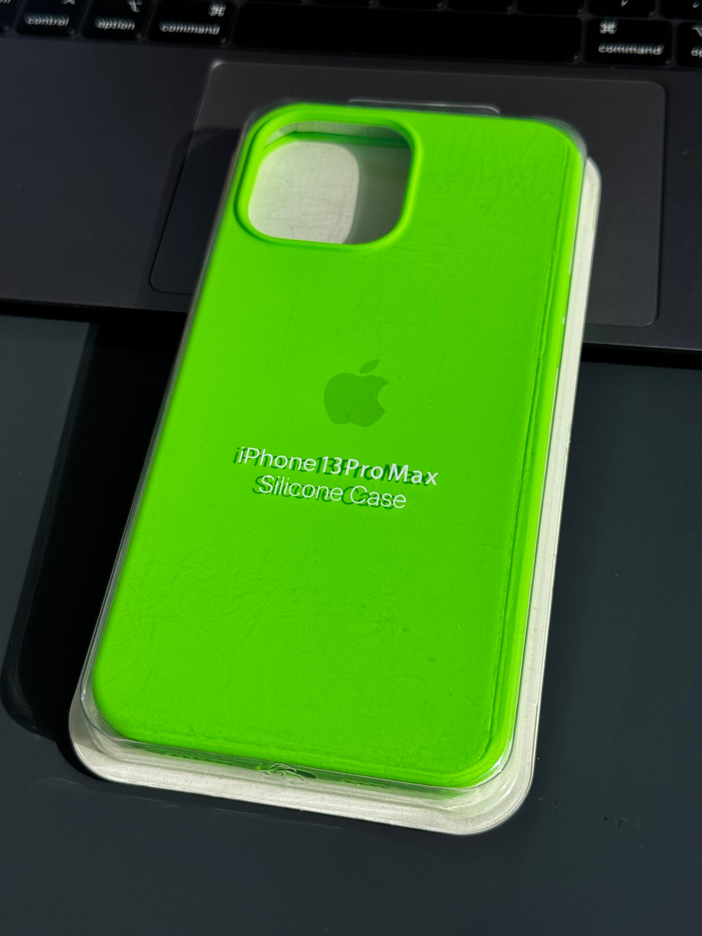 Carcasa tipo original, con abertura de cámara: iPhone 13 PROMAX📱