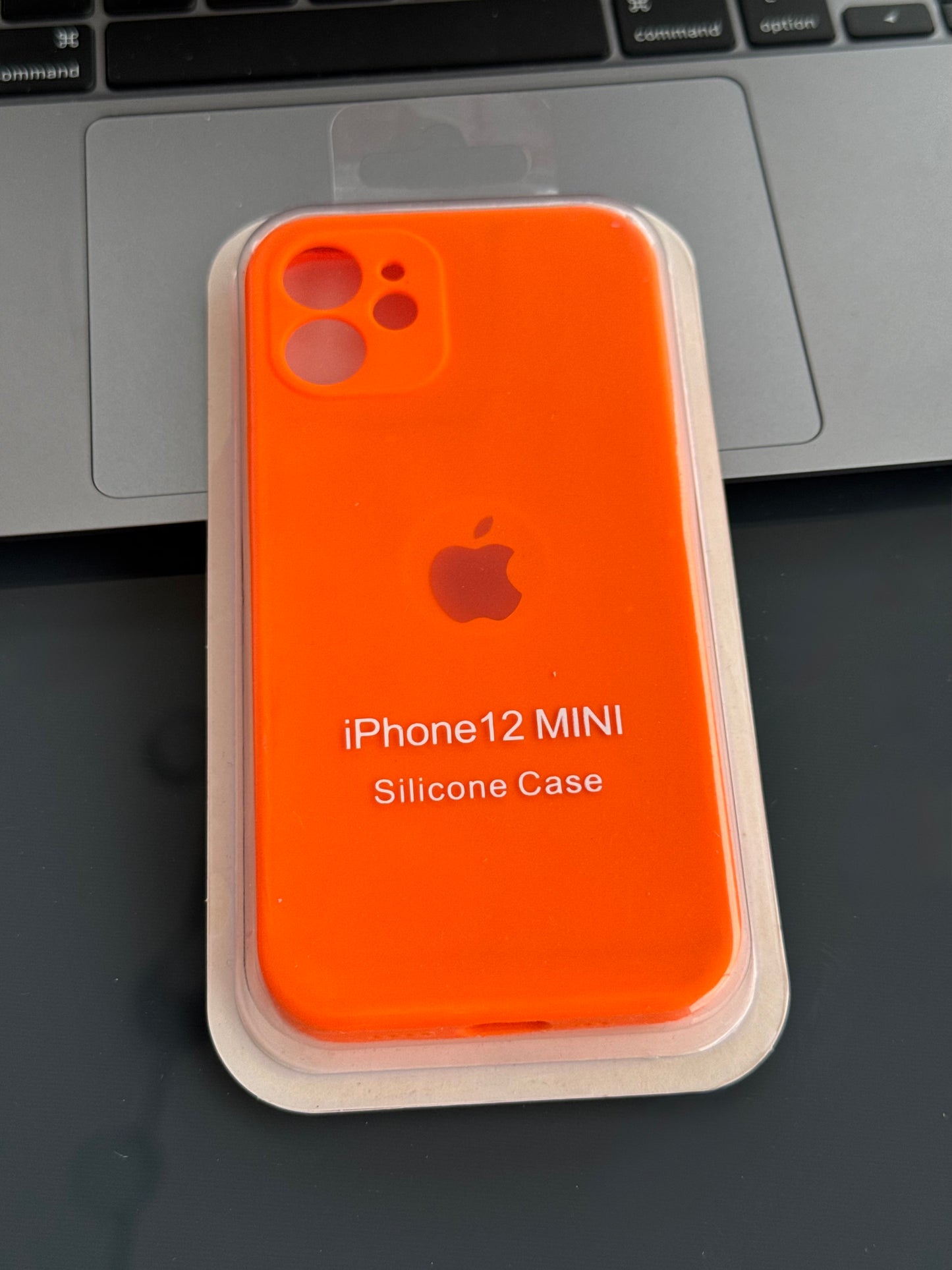 Carcasa tipo original con protección de cámara: iPhone 12MINI📱