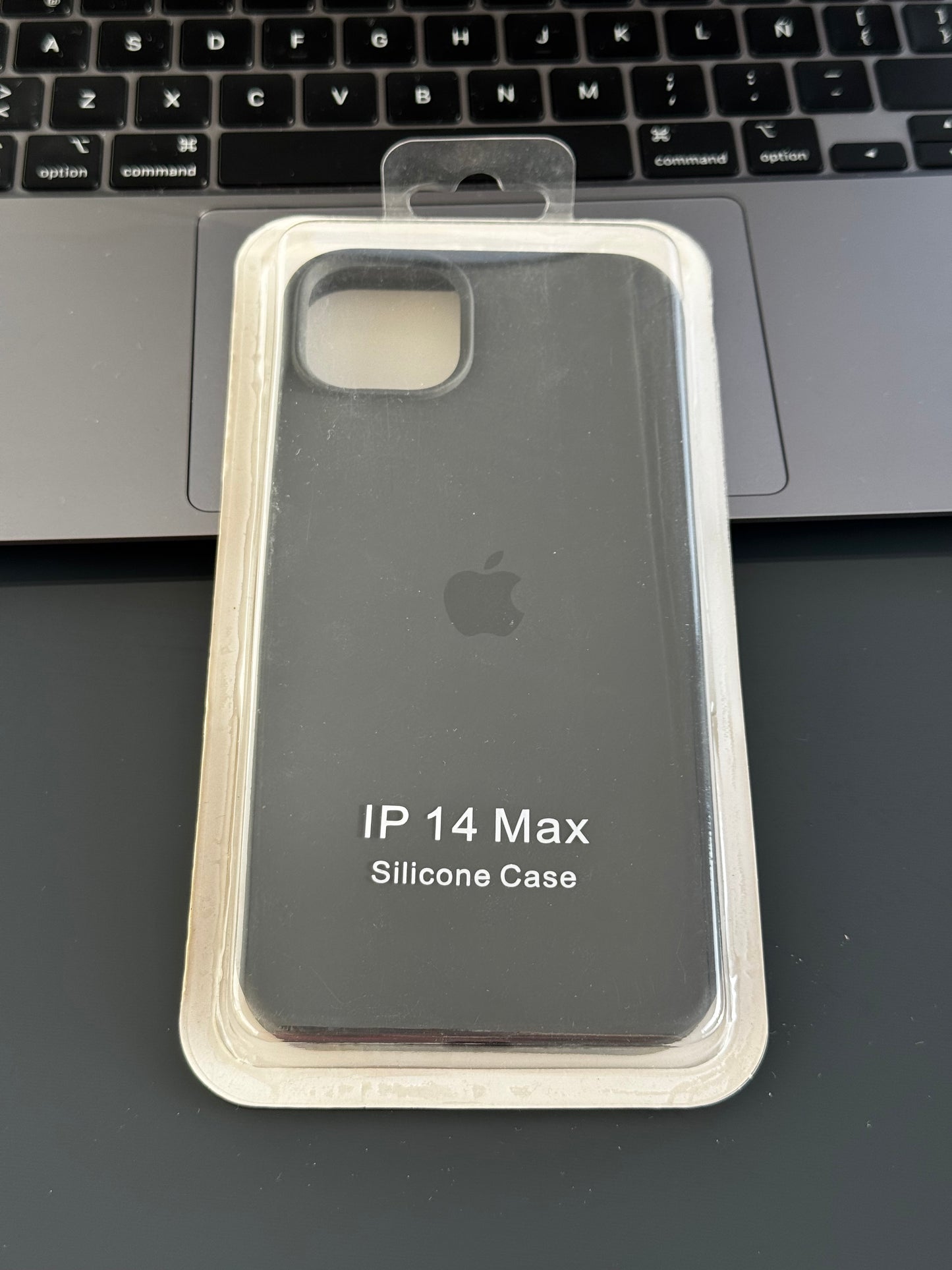 Carcasa tipo original con abertura de cámara: iPhone 14 PLUS📱