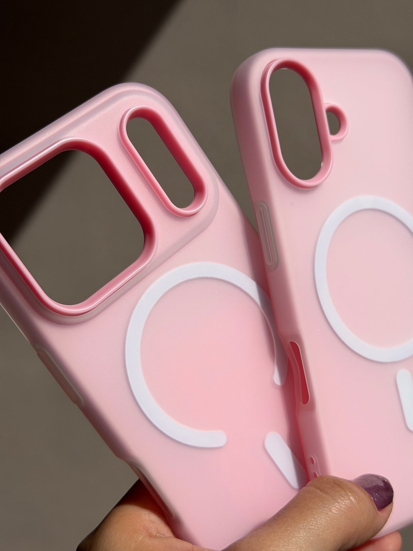 Case MagSafe rosada, doble protección (iPhone 17/17pro/17promax)