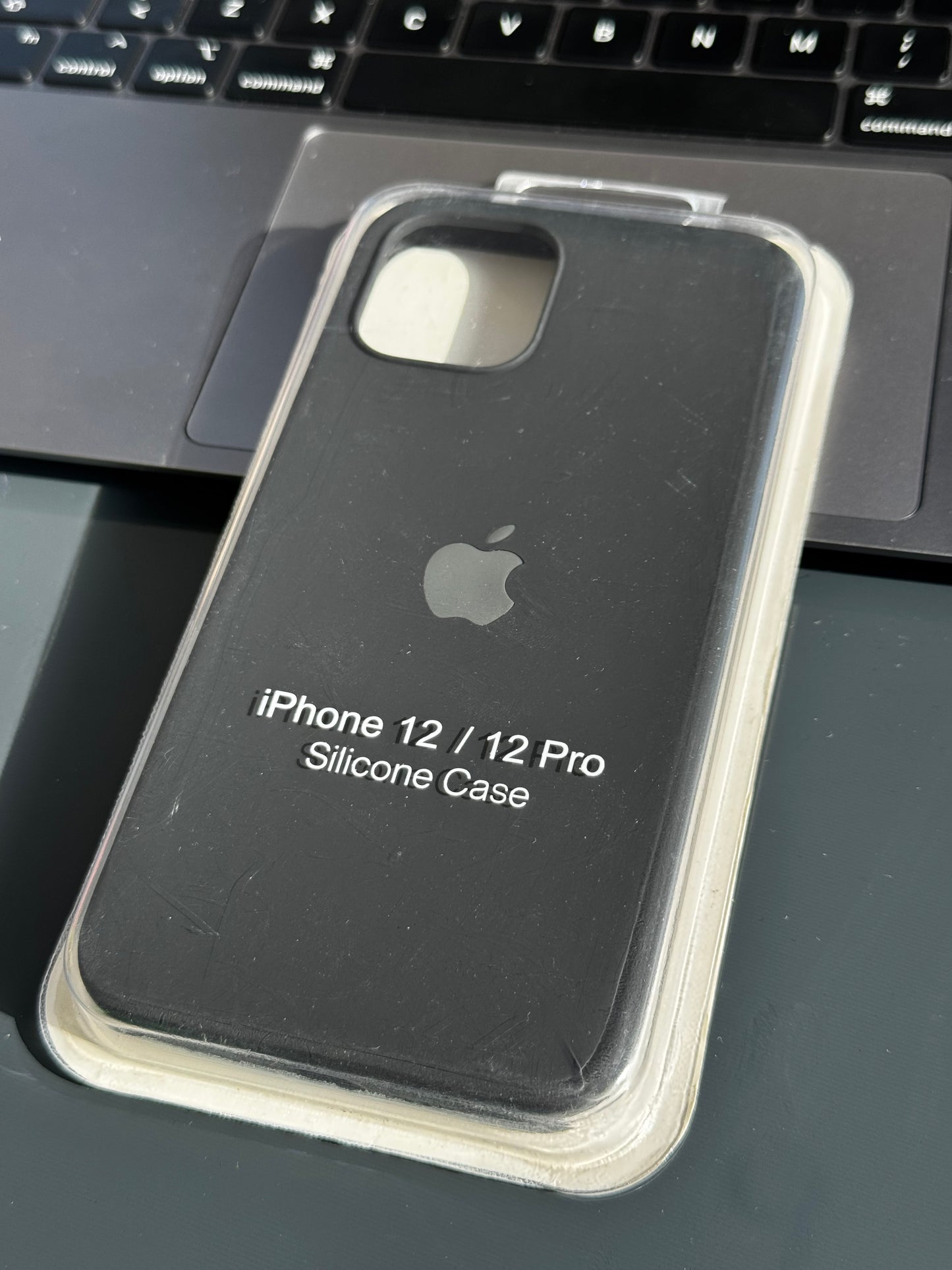 Carcasa tipo original, con abertura de cámara: iPhone 12/12PRO 📱