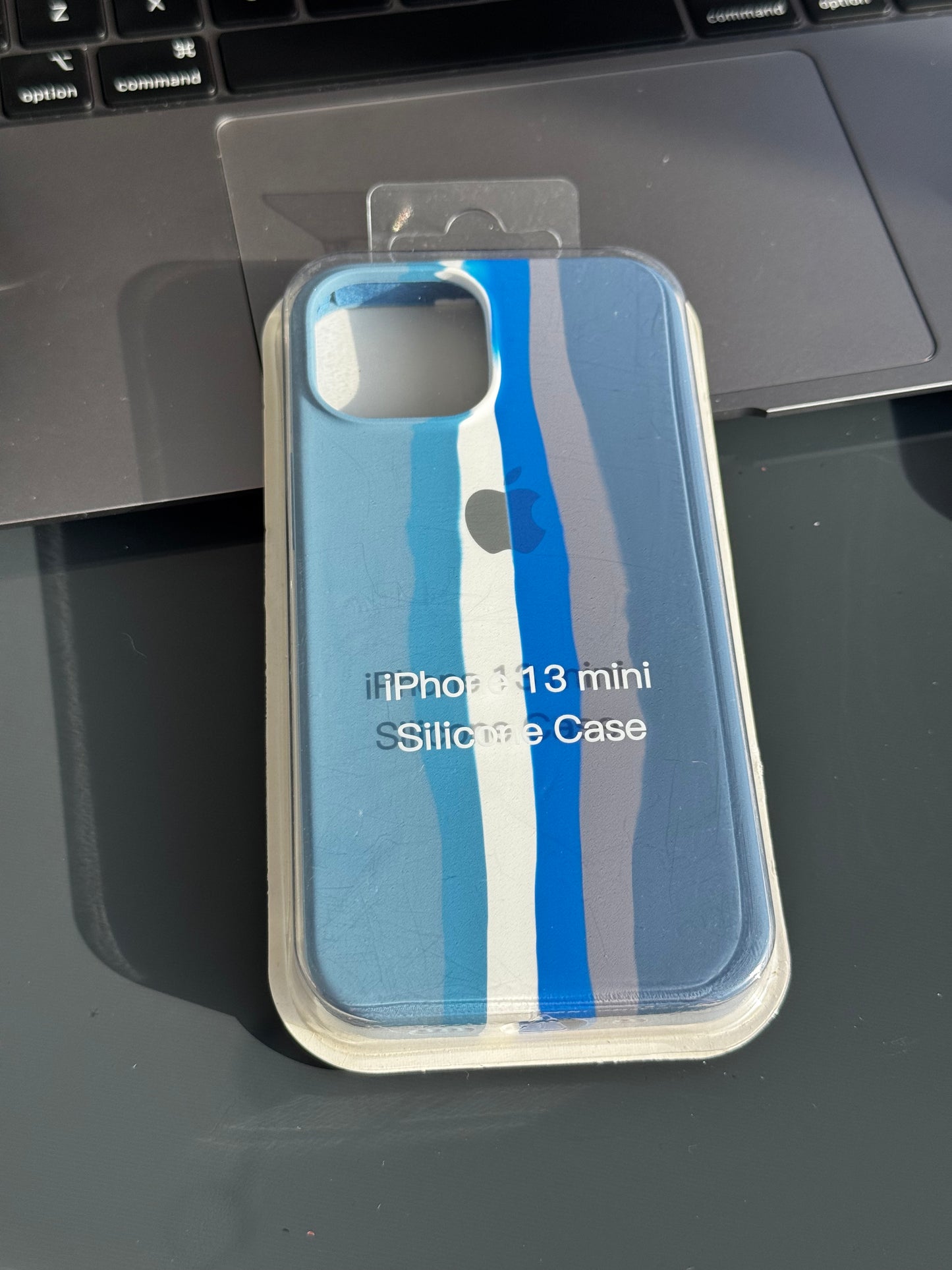 Carcasas silicona tipo original con logo: iPhone 13 MINI 📱