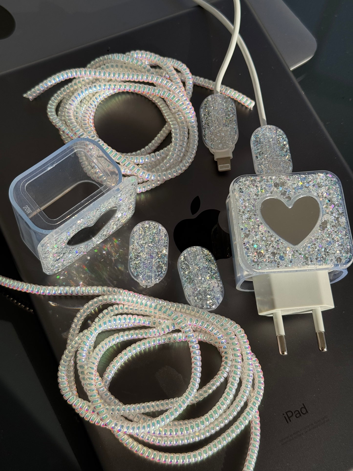 Protector corazón y brillos, para adaptador C(20w) incluye accesorios ✨🩶