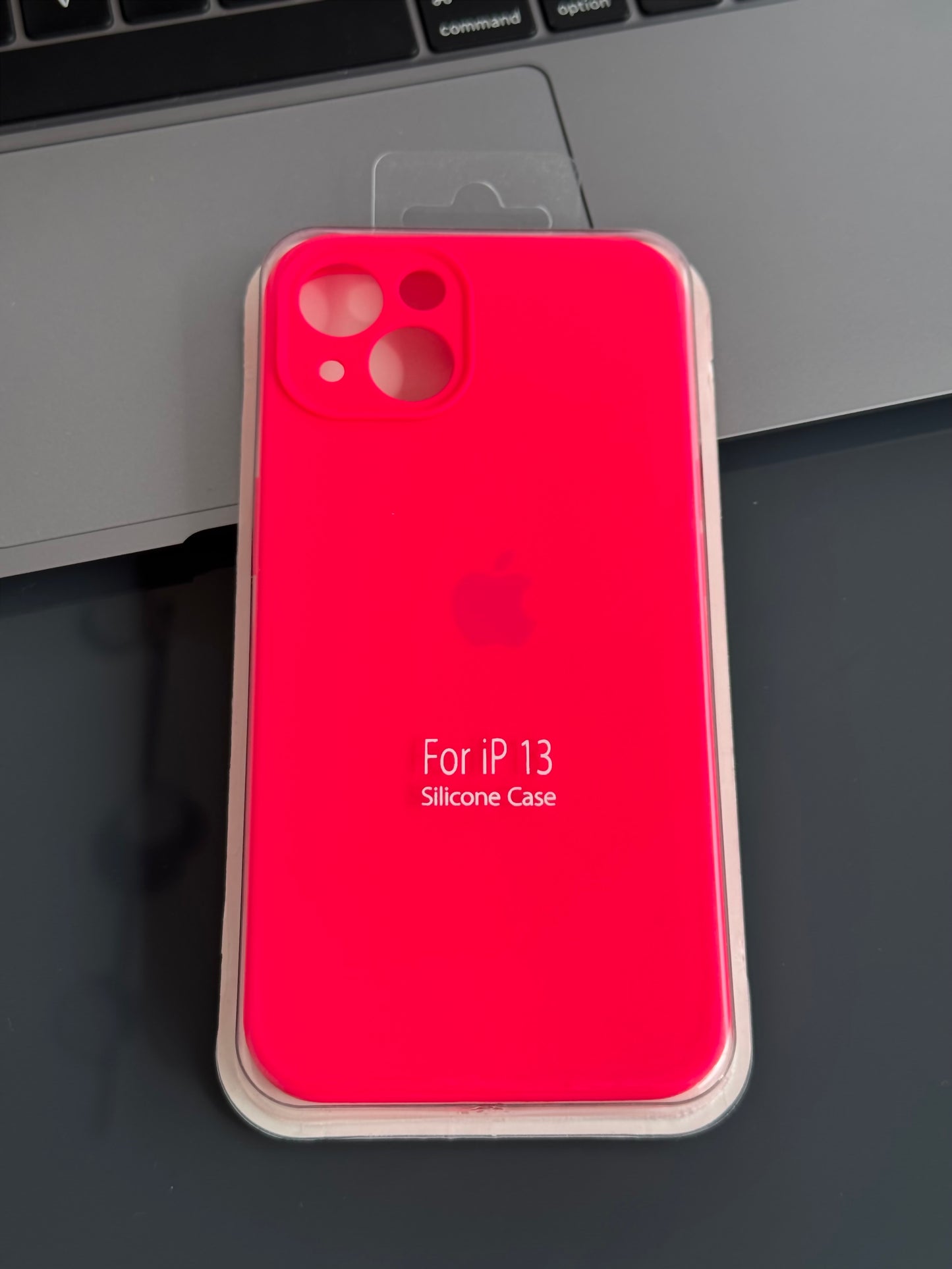 Carcasa tipo original, de silicona con logo: iPhone 13 📱