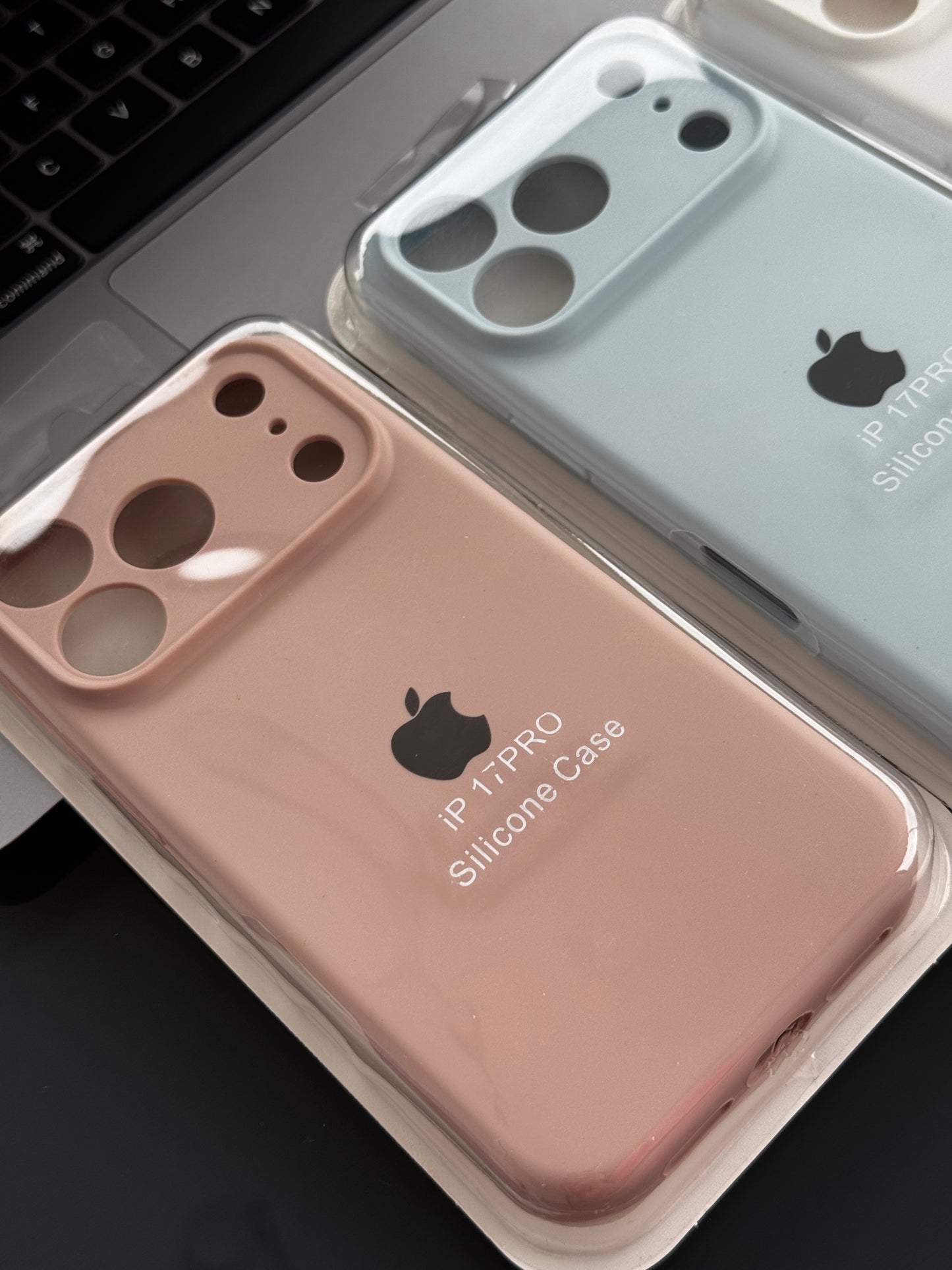 Carcasa tipo original con protección en cámara: iPhone 17PRO📱