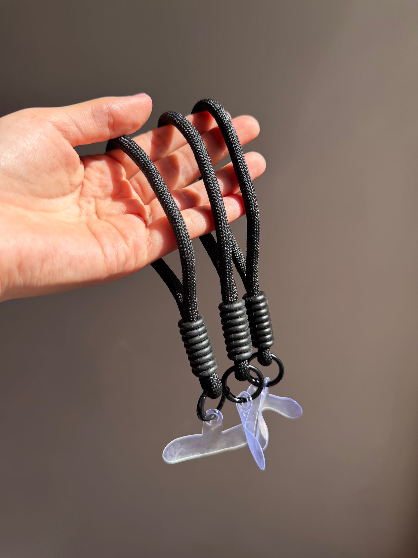 Strap Black (colgante para mano)
