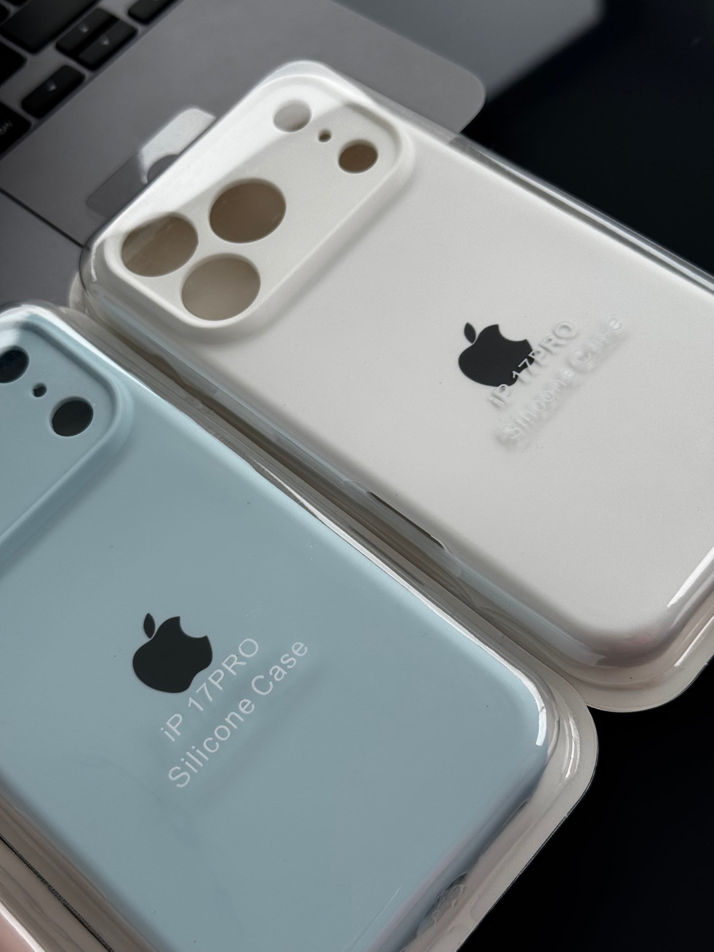 Carcasa tipo original con protección en cámara: iPhone 17PRO📱