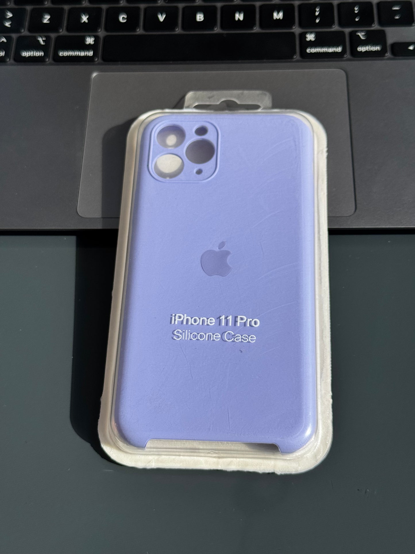 Carcasa tipo original de silicona con protección en cámara: iPhone 11PRO 📱
