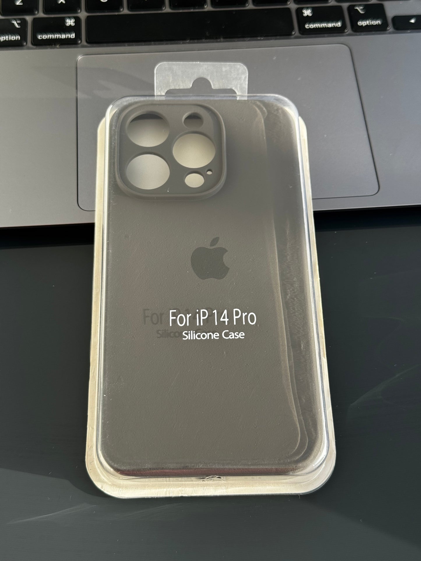 Carcasa tipo original con protección en cámara: iPhone 14 PRO📱