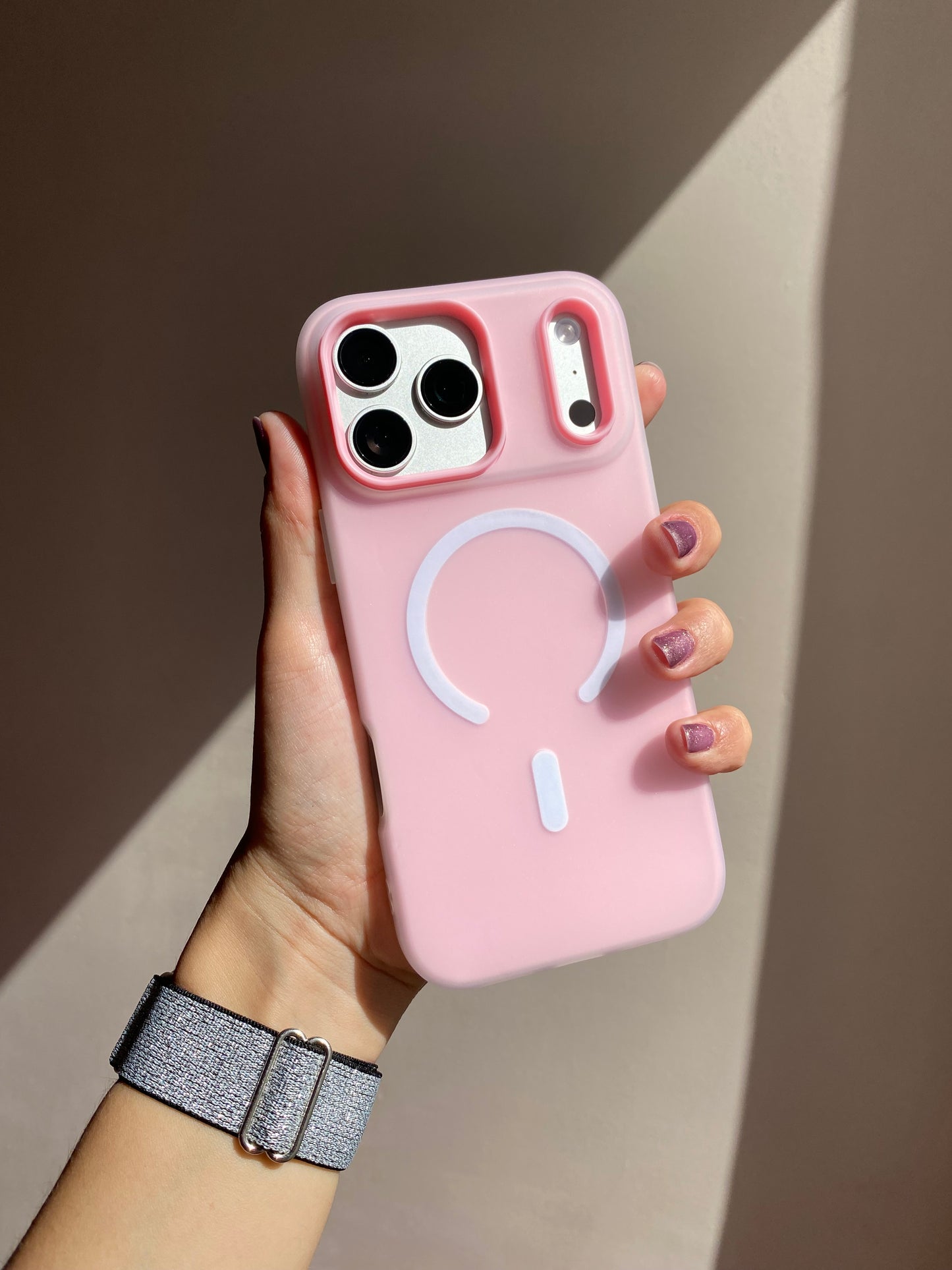 Case MagSafe rosada, doble protección (iPhone 17/17pro/17promax)