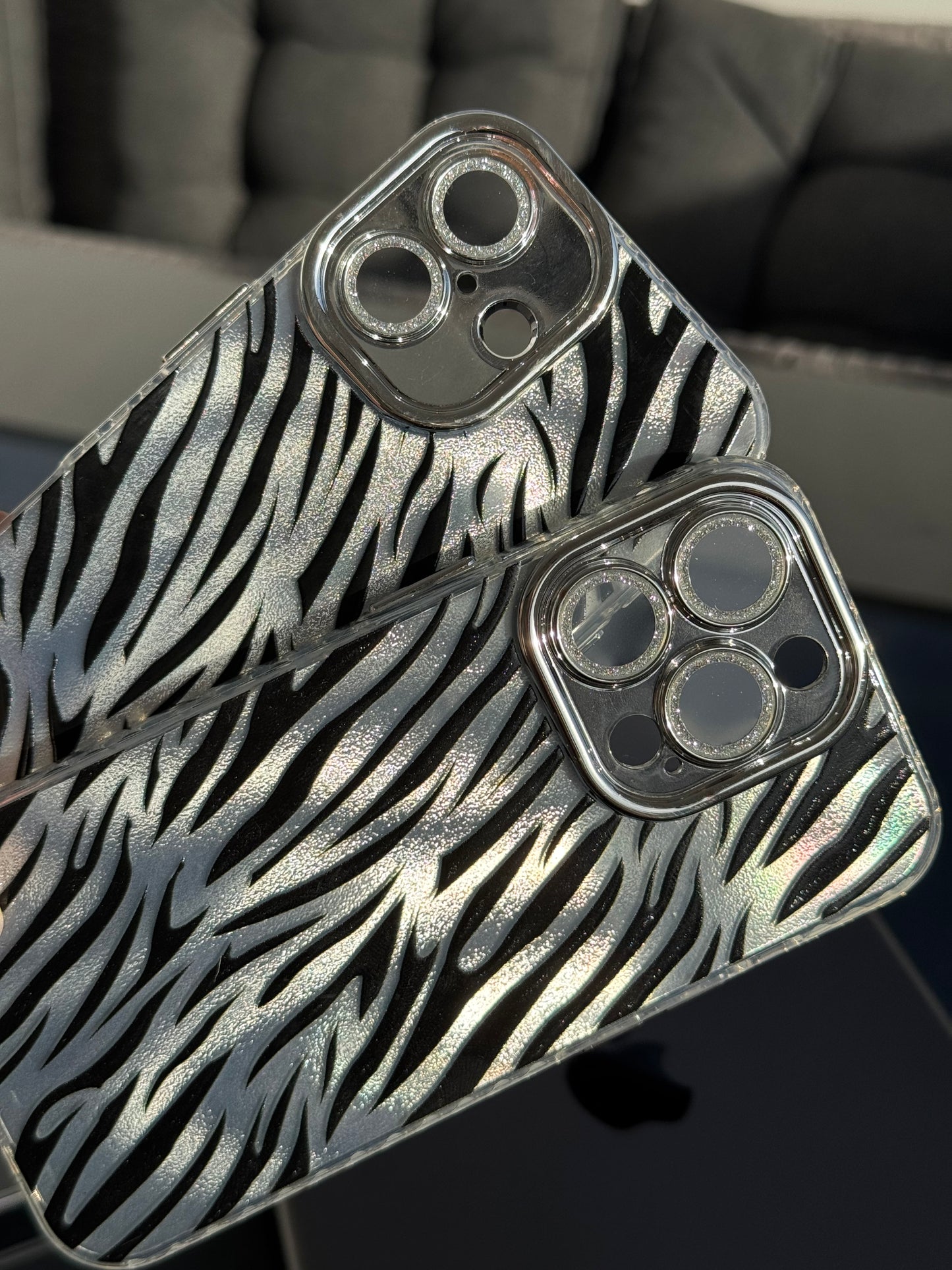 Carcasa Zebra plateada✨