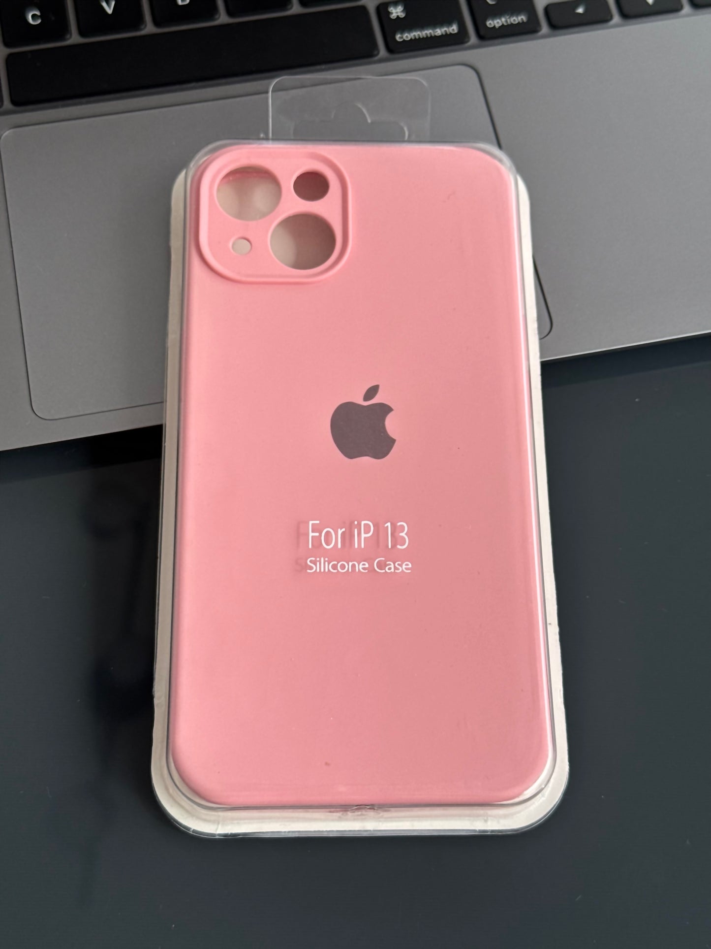 Carcasa tipo original, de silicona con logo: iPhone 13 📱