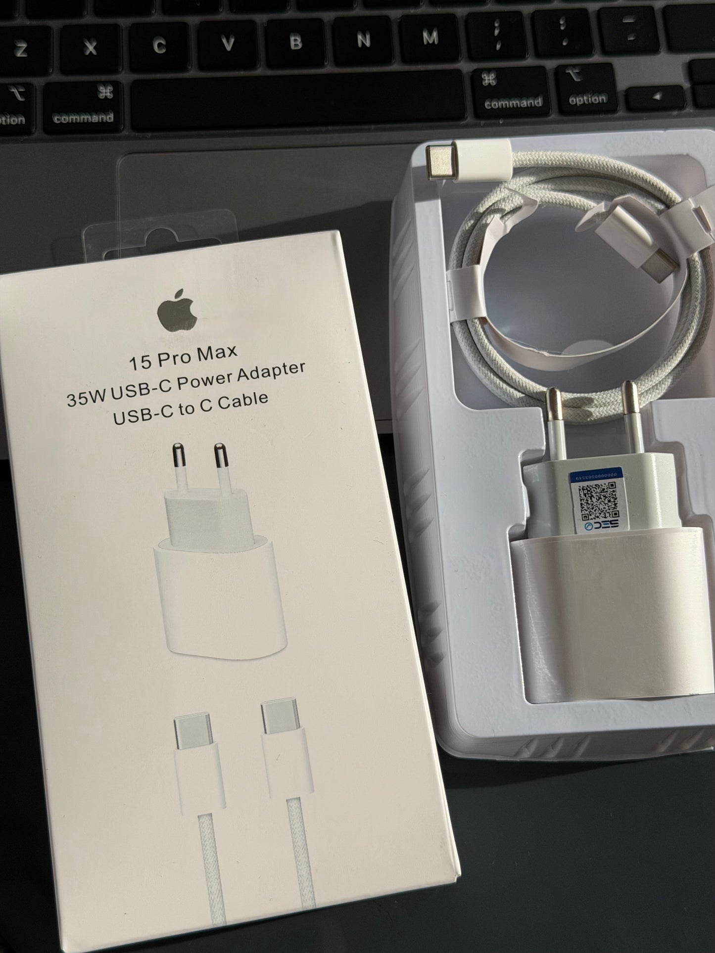 Set de cargador tipo C + cable C/C (35 W)