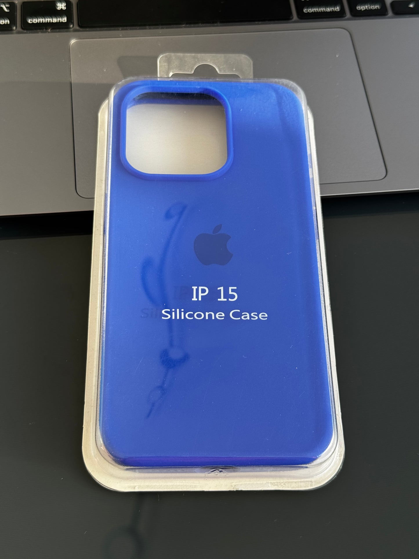 Carcasa tipo original con abertura de cámara: iPhone 15PRO📱