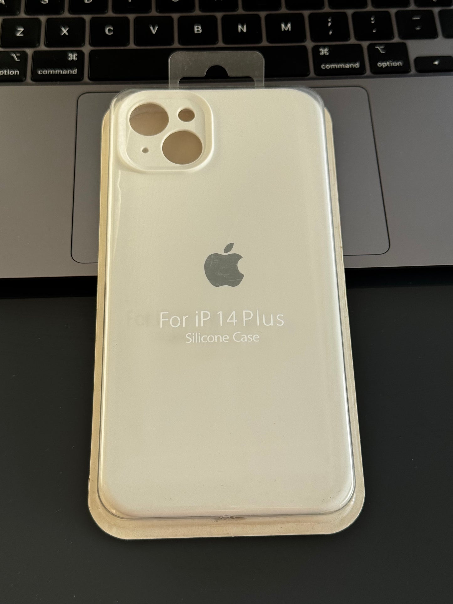 Carcasa tipo original, con protección en cámara: iPhone 14PLUS 📱