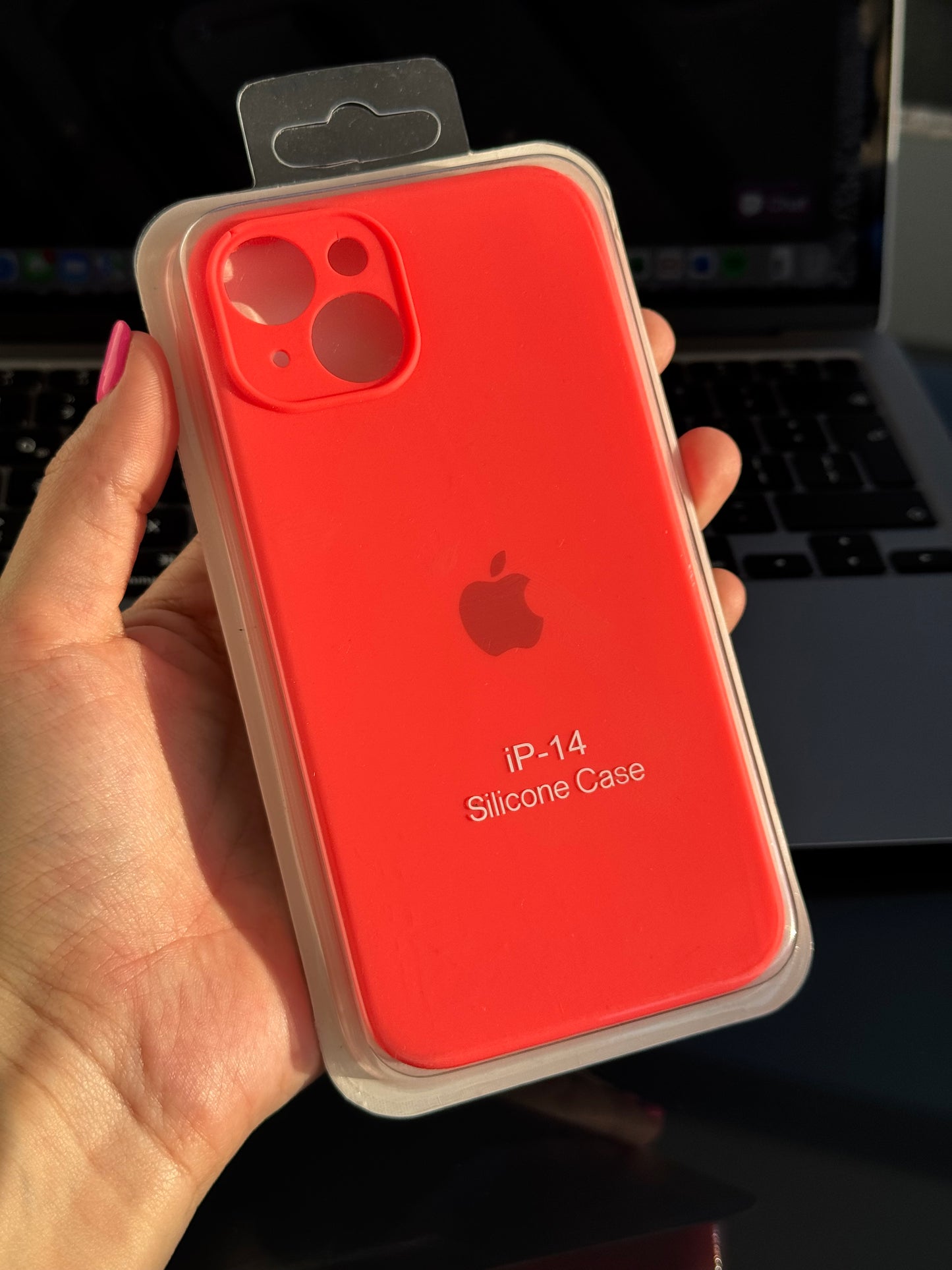 Carcasa tipo original, con protección de cámara: iPhone 14 📱