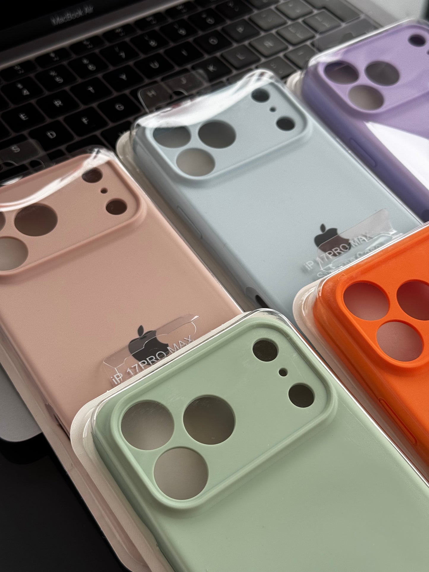 Carcasa tipo original con protección de cámara: IPhone 17PROMAX 📱