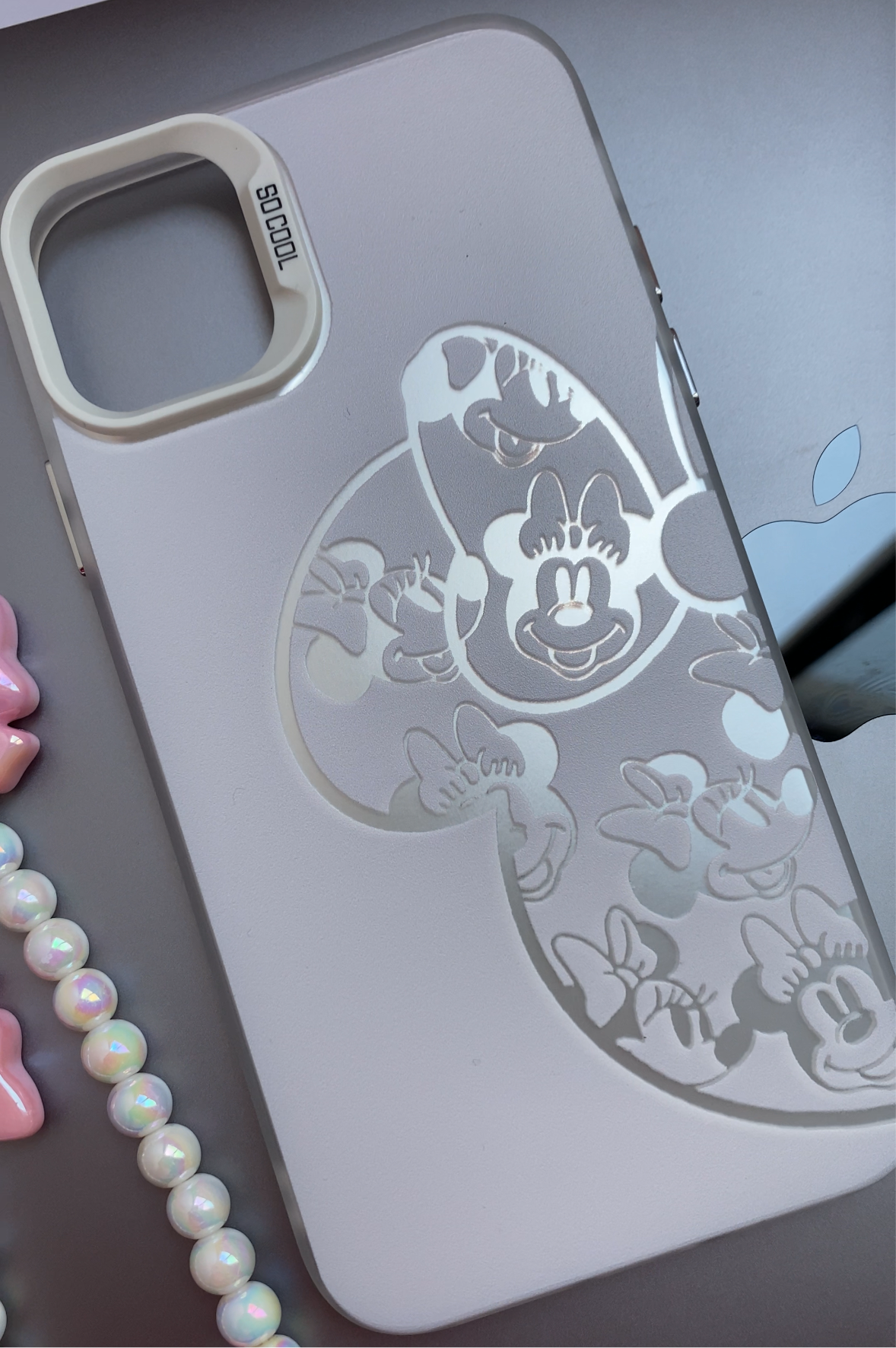 Carcasa Minnie Blanca 🎀 (no incluye accesorios)