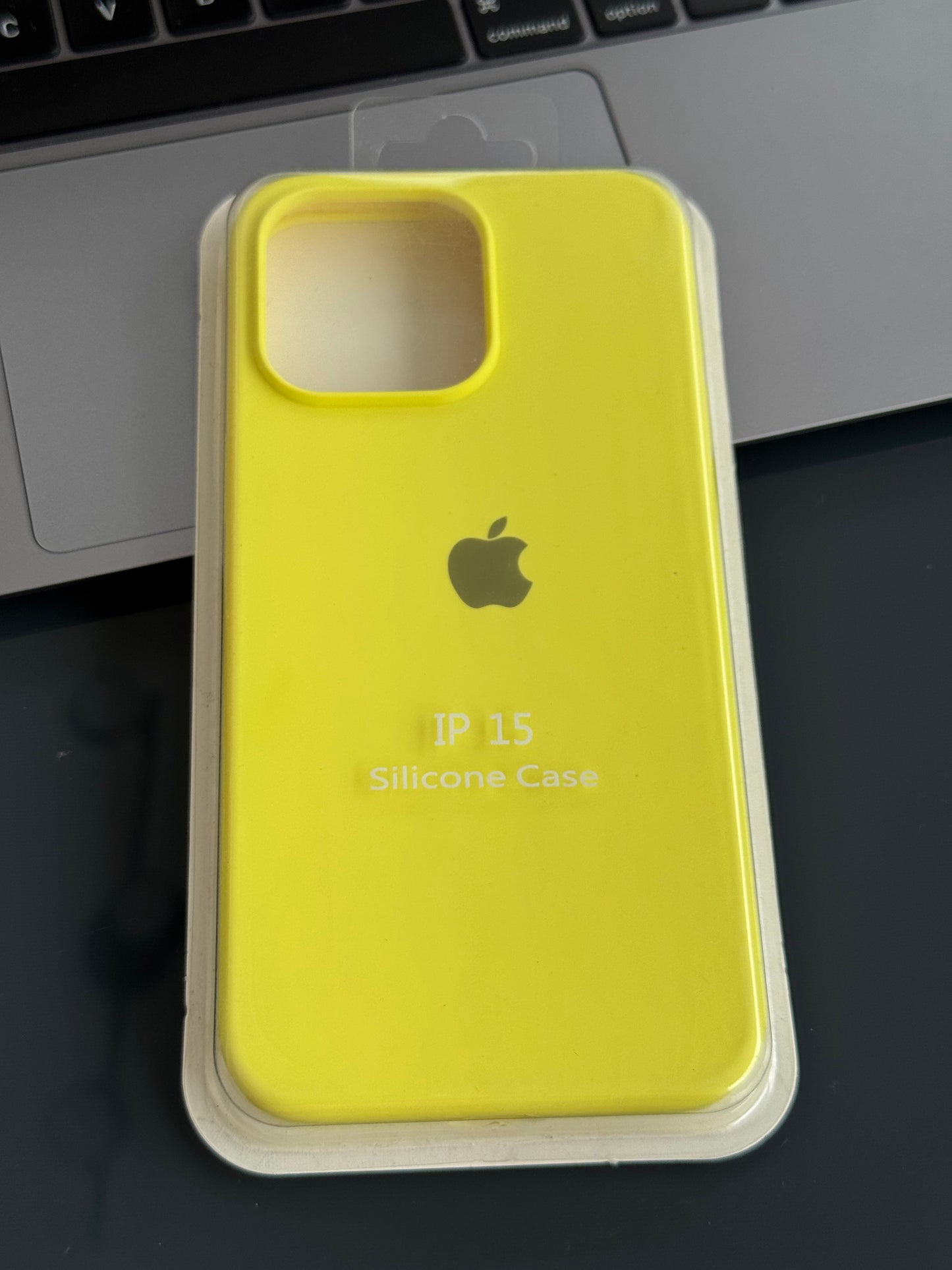 Carcasa tipo original con abertura de cámara: iPhone 15PROMAX 📱