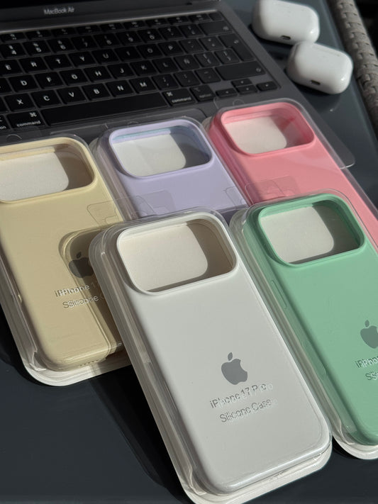 Carcasa tipo original con logo: iPhone 17 PRO 📱