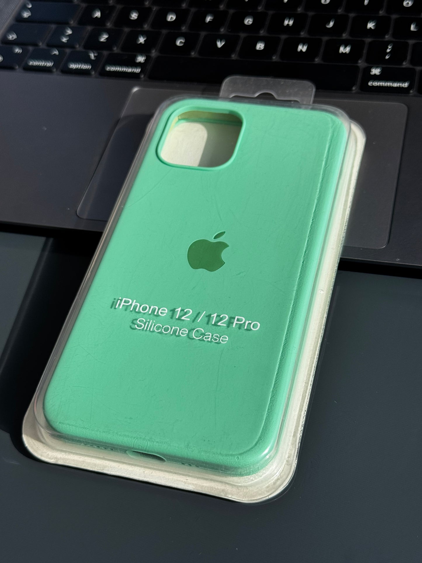 Carcasa tipo original, con abertura de cámara: iPhone 12/12PRO 📱