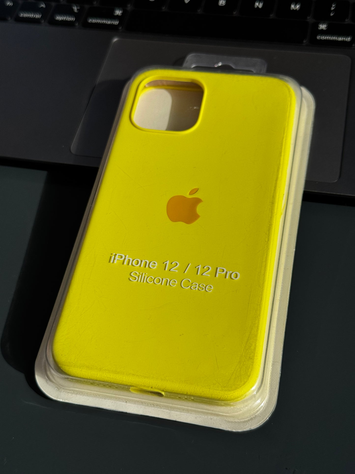 Carcasa tipo original, con abertura de cámara: iPhone 12/12PRO 📱