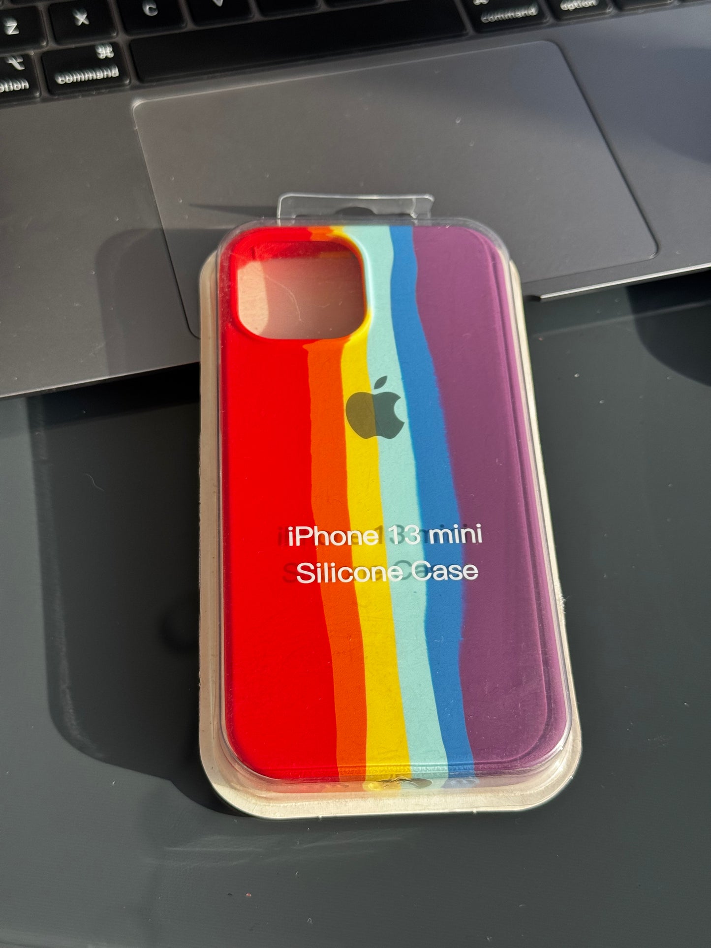 Carcasas silicona tipo original con logo: iPhone 13 MINI 📱