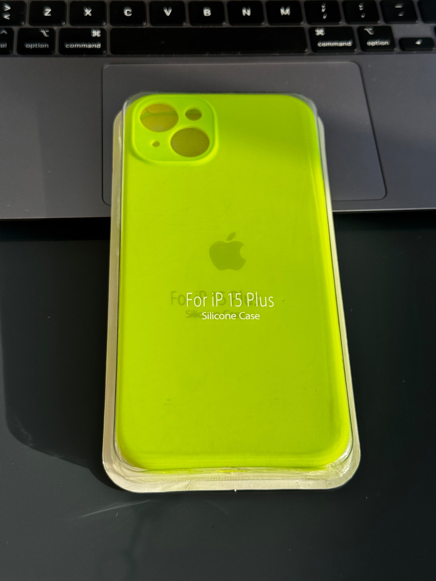 Carcasa tipo original con protección en cámara: iPhone 15PLUS 📱