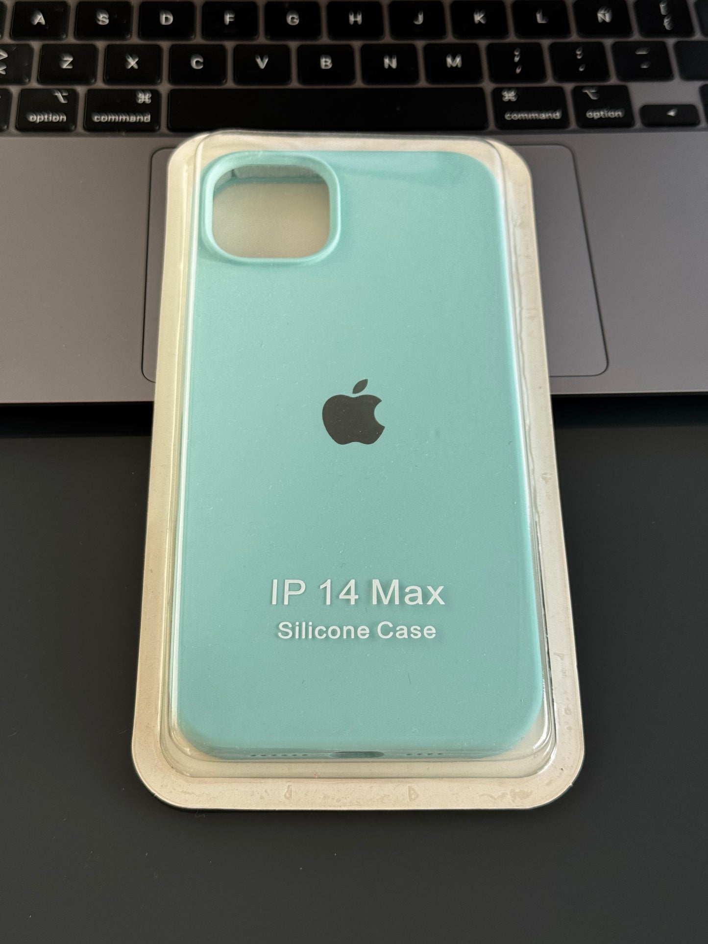 Carcasa tipo original con abertura de cámara: iPhone 14 PLUS📱