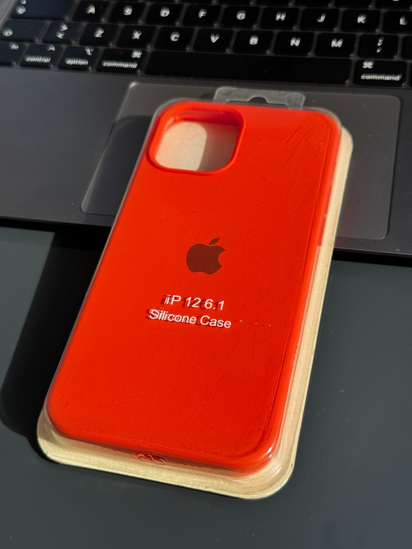 Carcasa tipo original, con abertura de cámara: iPhone 12/12PRO 📱